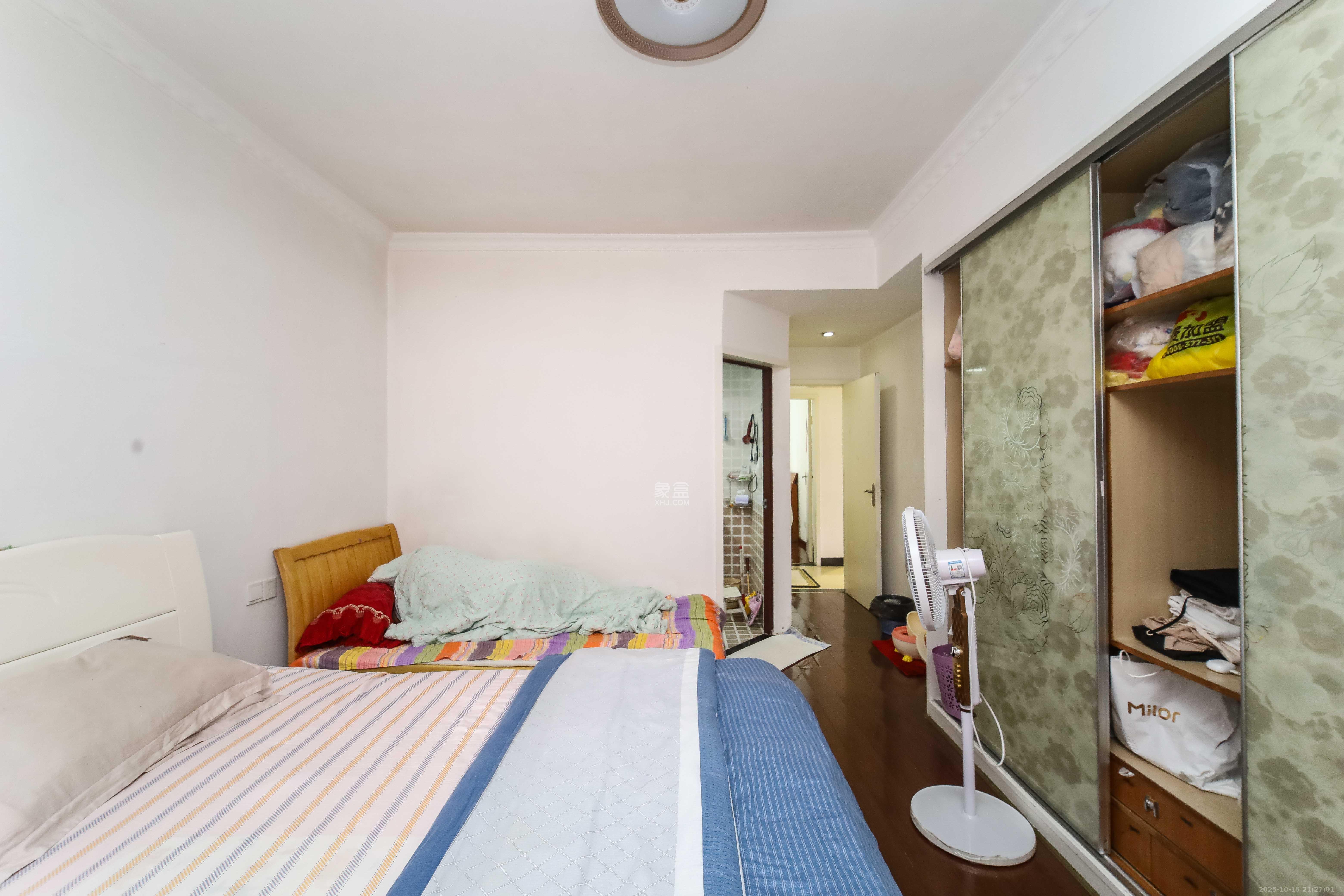 锦湘国际星城三期(锦绣苑) 3室2厅2卫 120.0万 锦湘国际星城三期(锦绣苑) 3室2厅2卫 120.0万卧室