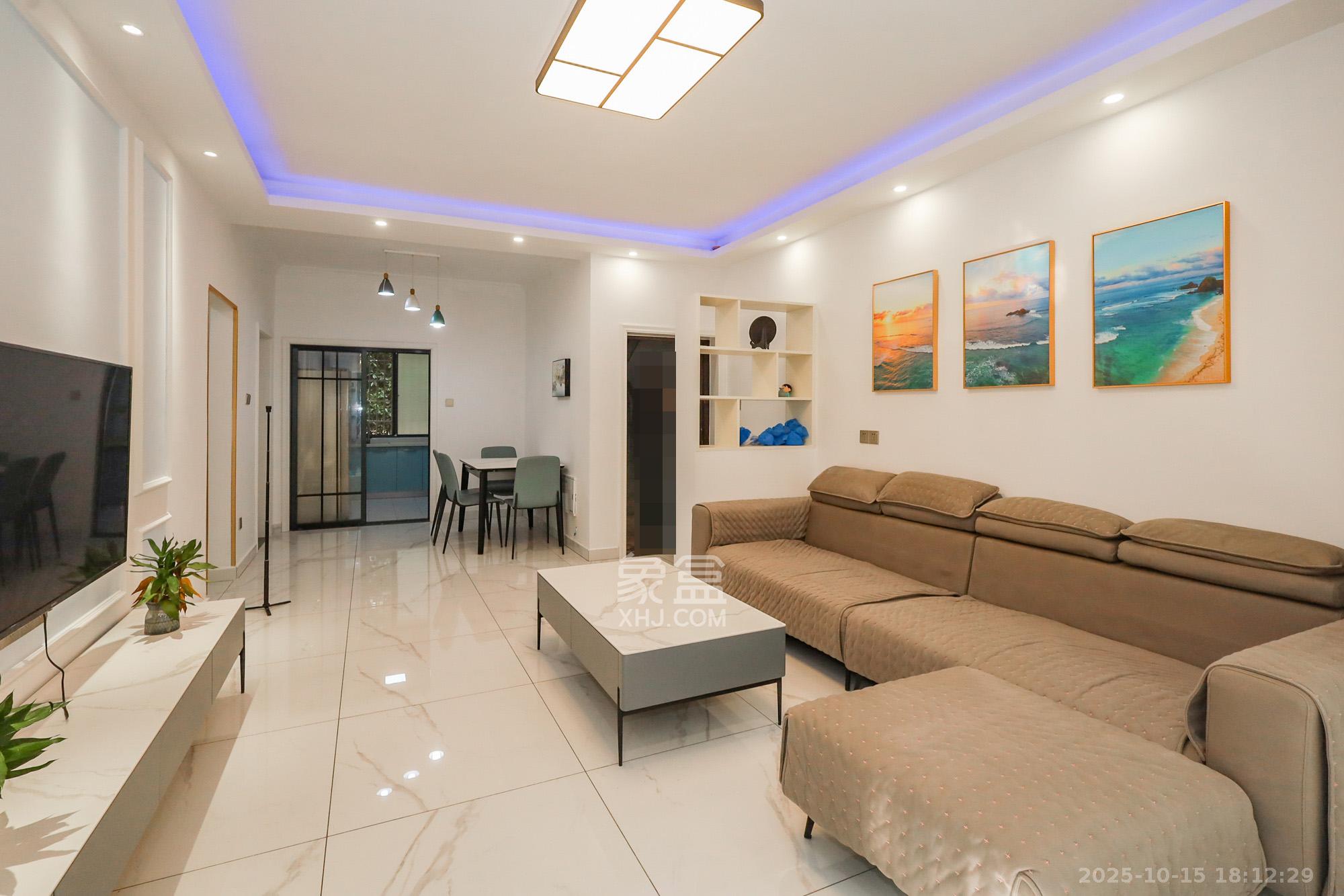 枫林绿洲  2室2厅1卫    68.8万客厅