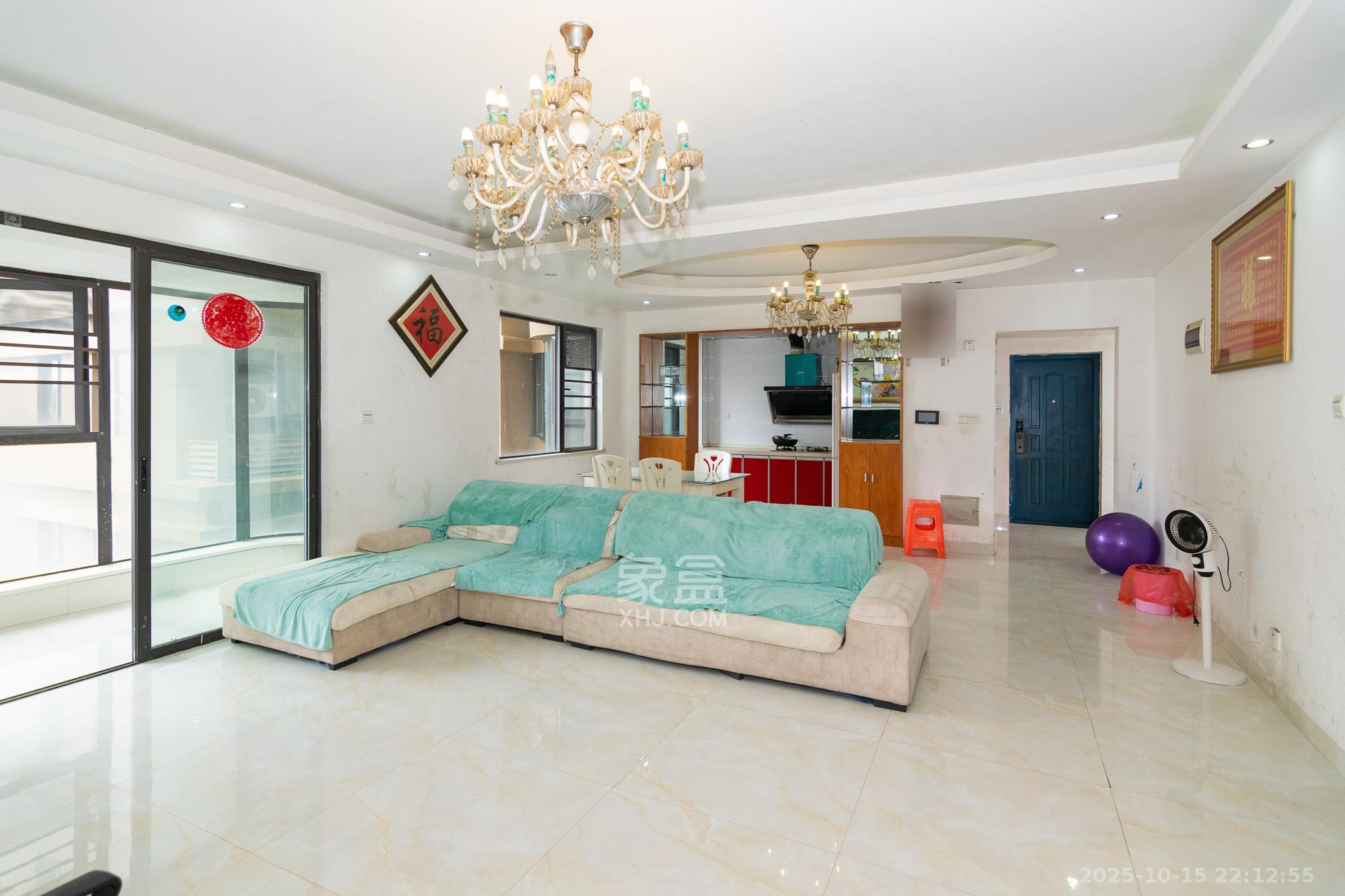 润和紫郡一期 4室2厅1卫 78.0万 润和紫郡一期 4室2厅1卫 78.0万客厅