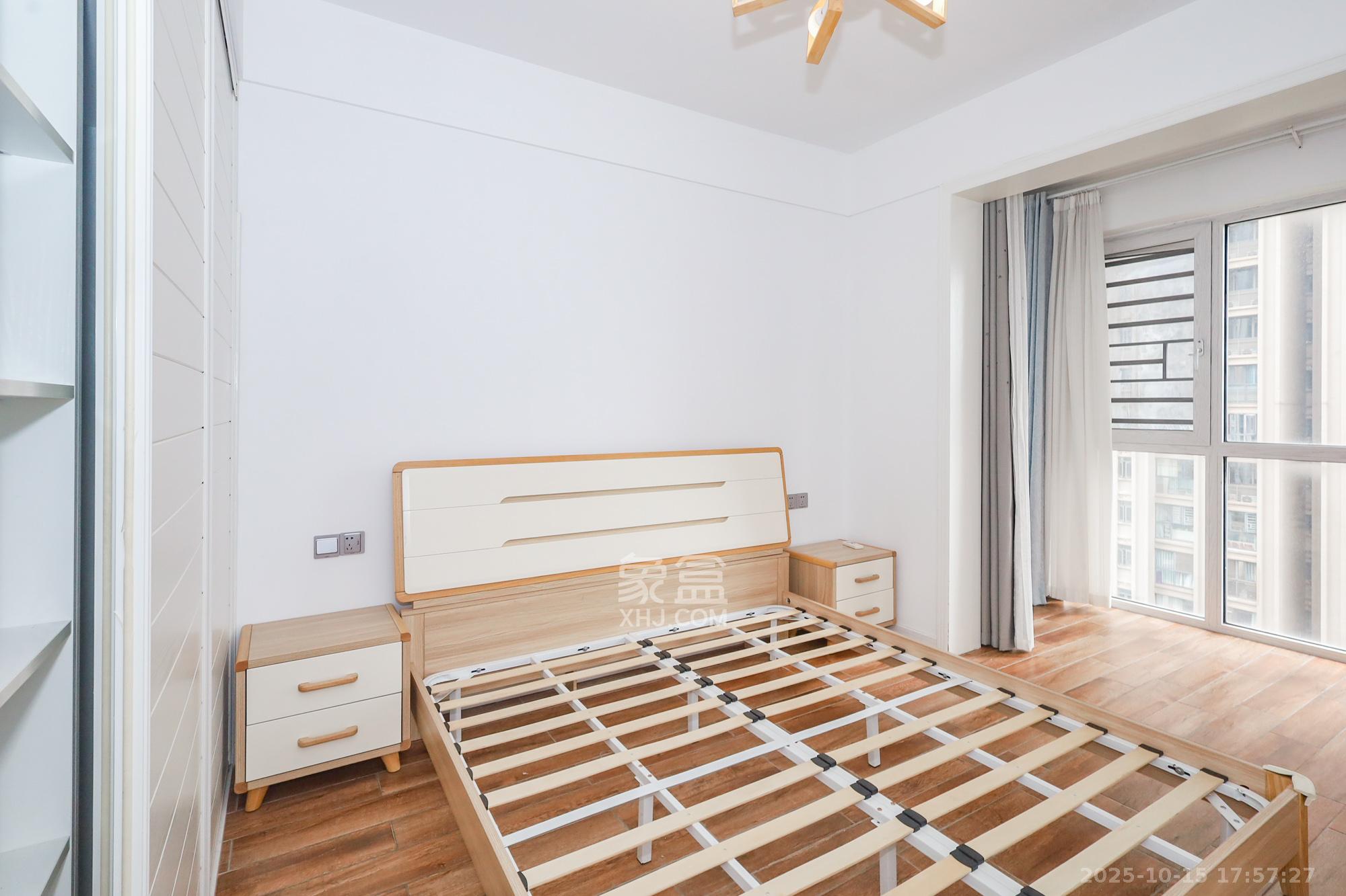 八方小区B区  3室2厅2卫    338.0万卧室