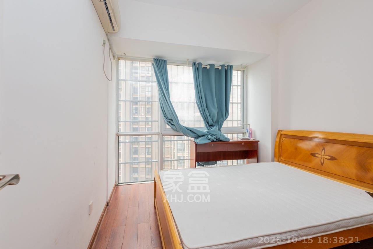 爵士湘 3室2厅2卫 2000.0元/月 爵士湘 3室2厅2卫 2000.0元/月室内图