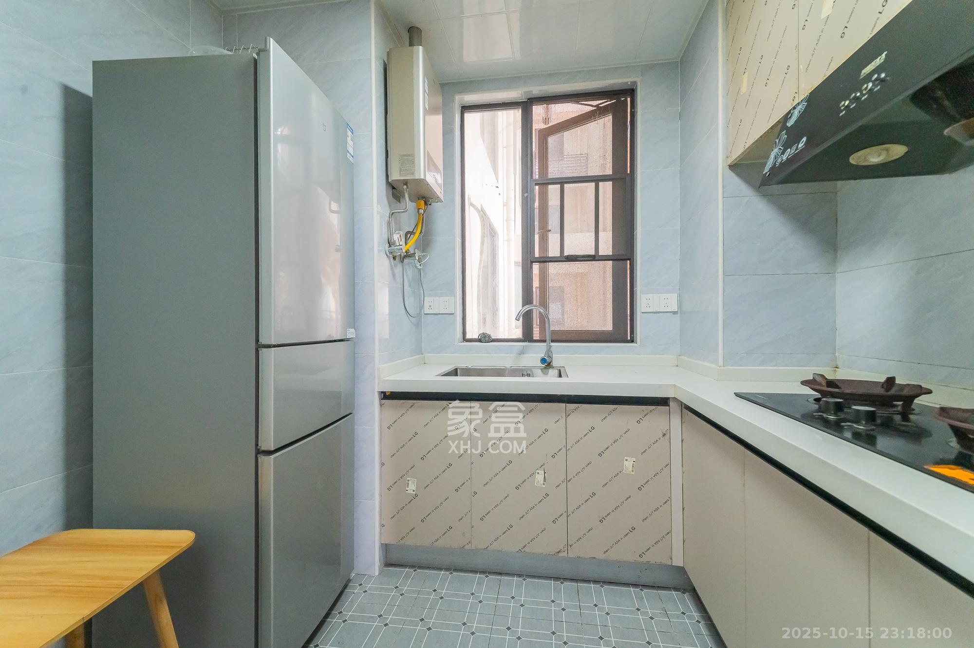 兴进珺府  3室2厅1卫    78.8万 兴进珺府  3室2厅1卫    78.8万厨房