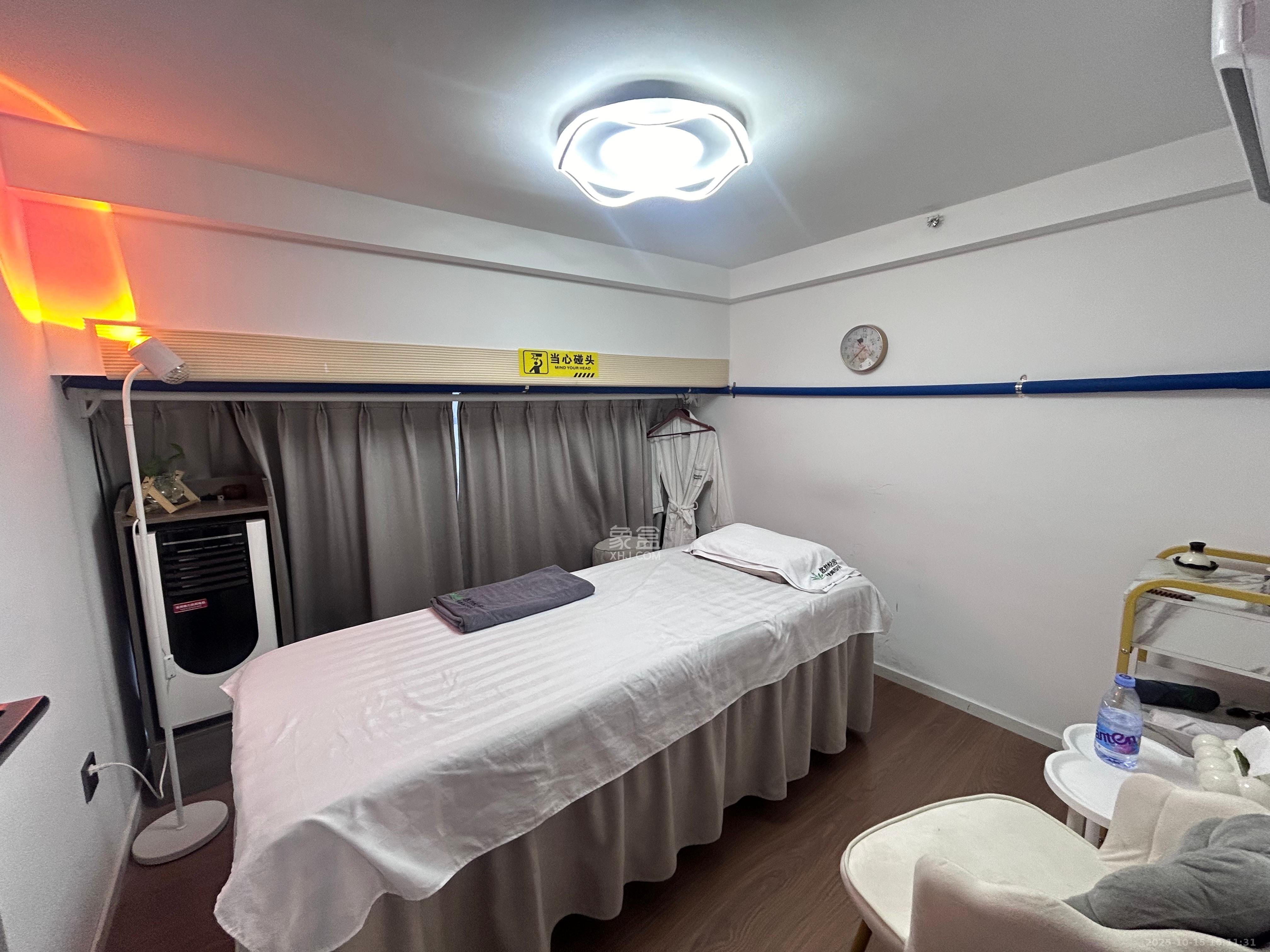 卓越中寰 1室0厅0卫 3500.0元/月 卓越中寰 1室0厅0卫 3500.0元/月室内图