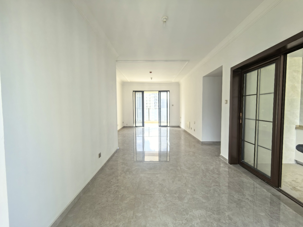 星华海岸城三期 3室2厅2卫 178.0万 星华海岸城三期 3室2厅2卫 178.0万室内图