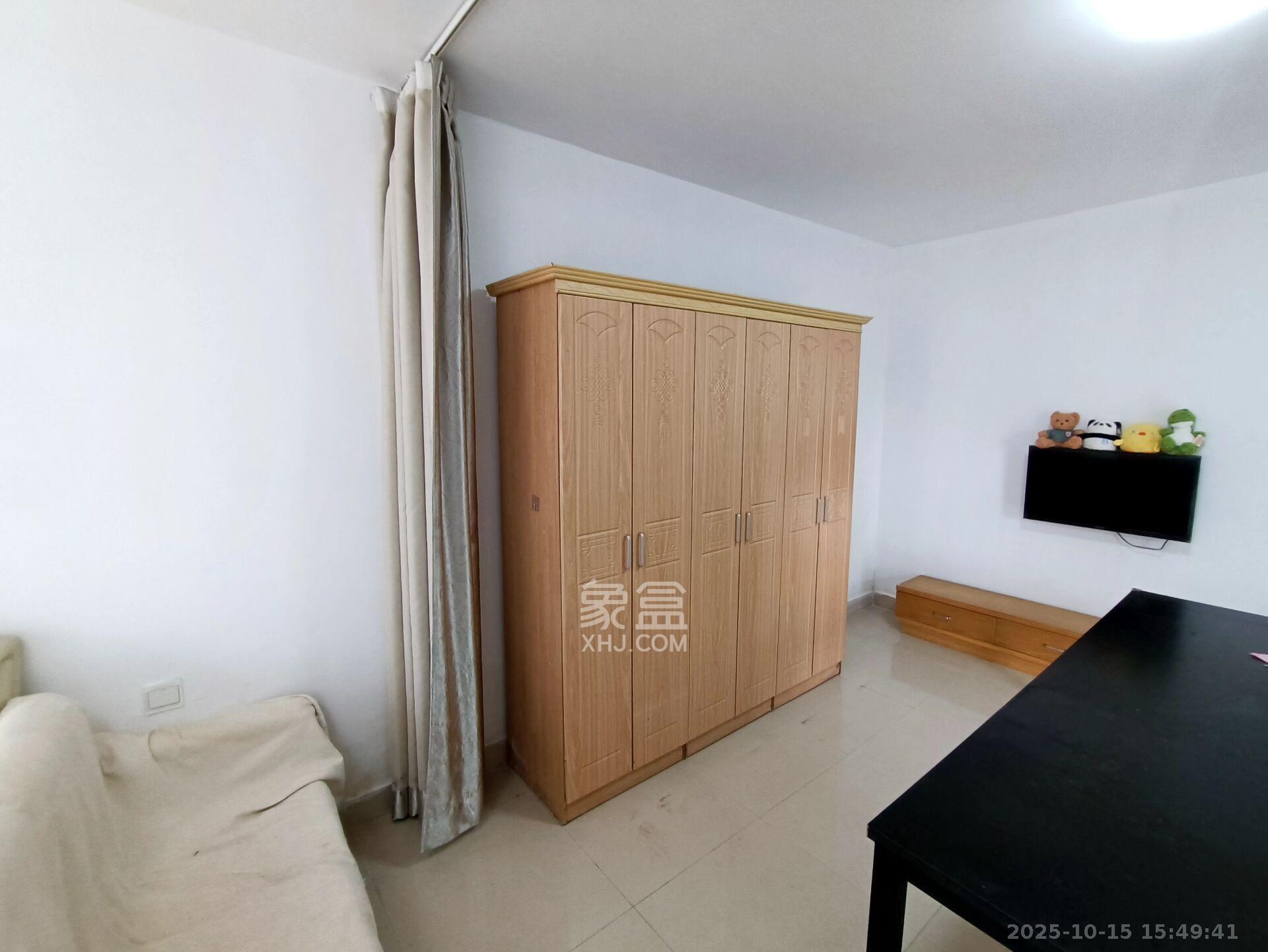 先锋东外滩  1室1厅1卫    1500.0元/月室内图