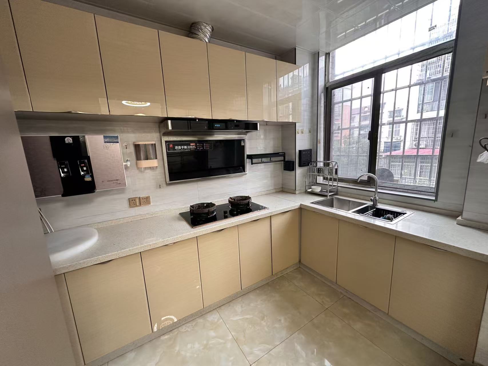 悦江花园 3室2厅1卫 1500.0元/月 悦江花园 3室2厅1卫 1500.0元/月室内图