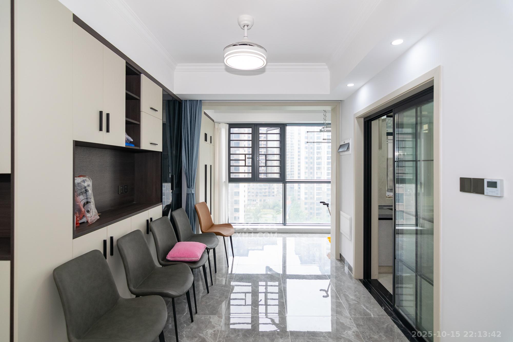 大汉汉府一期  4室2厅2卫    80.0万 大汉汉府一期  4室2厅2卫    80.0万客厅