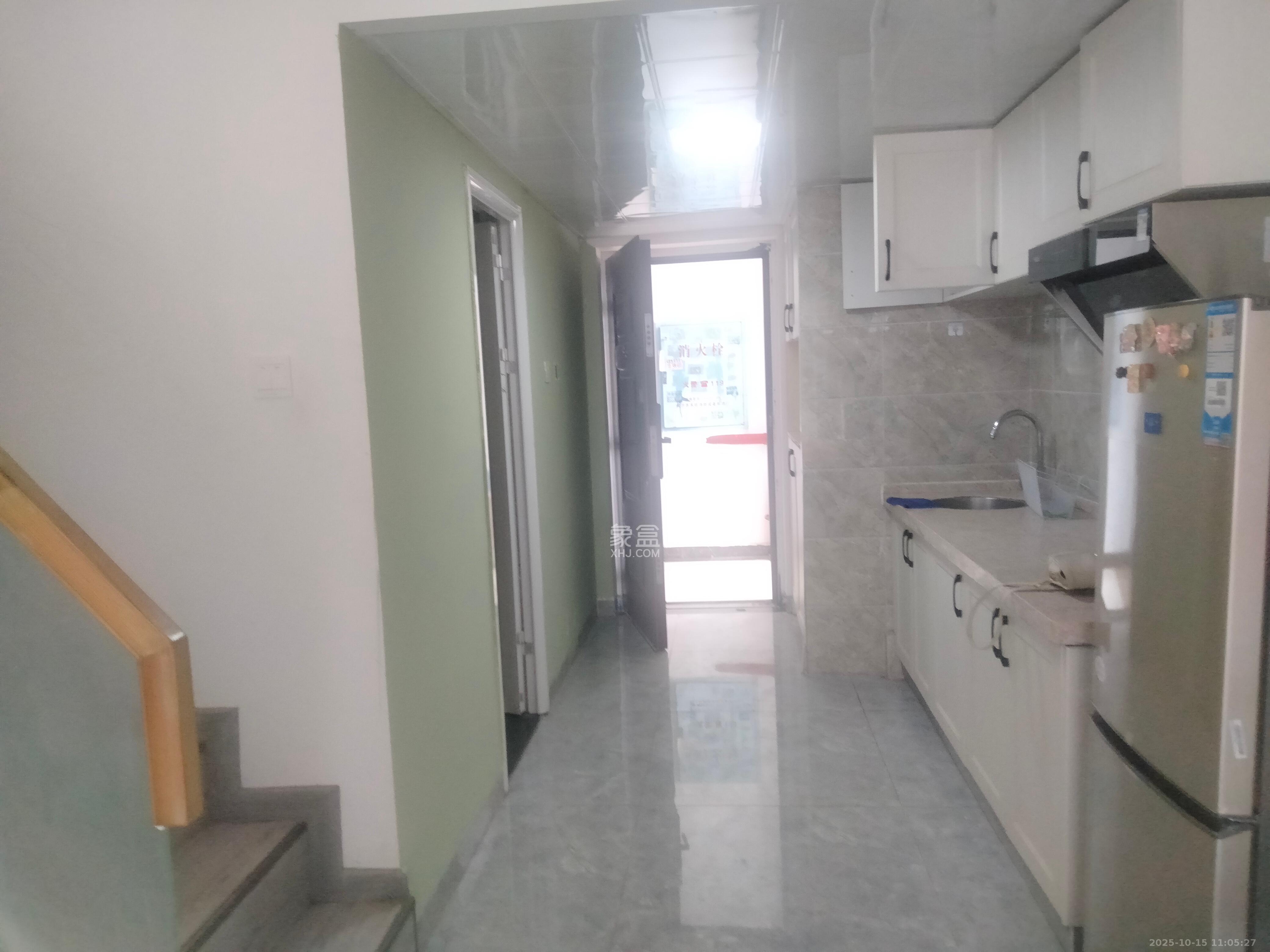 中建芙蓉嘉苑  1室1厅1卫    1800.0元/月室内图