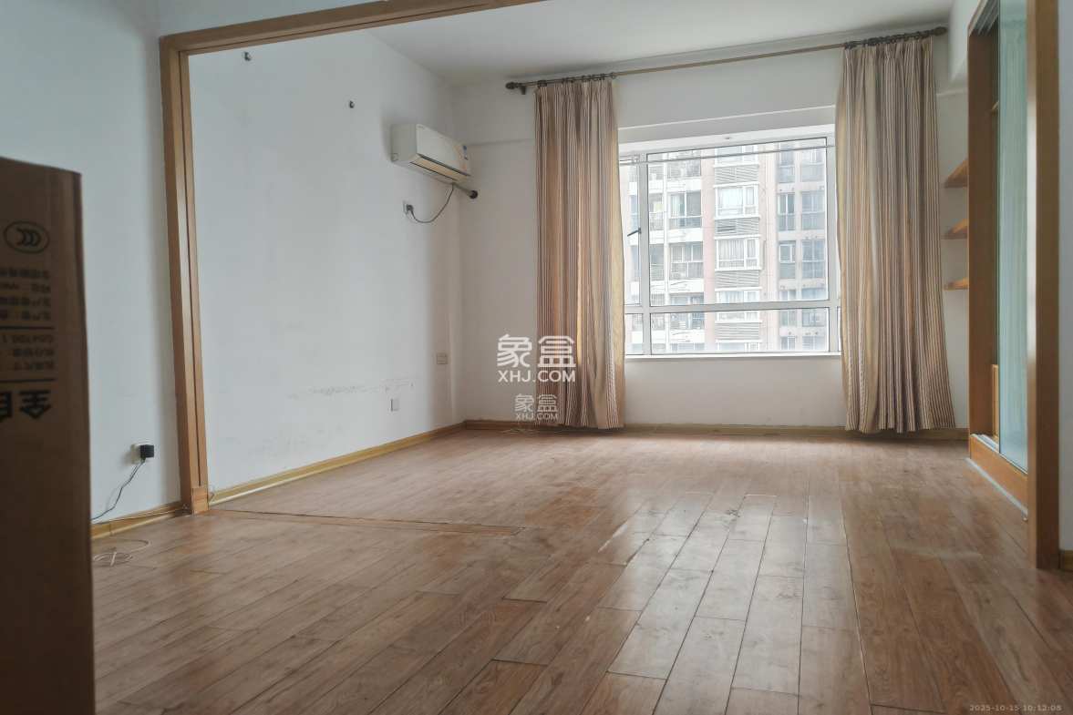 通华天都 1室1厅1卫 1400.0元/月 通华天都 1室1厅1卫 1400.0元/月室内图