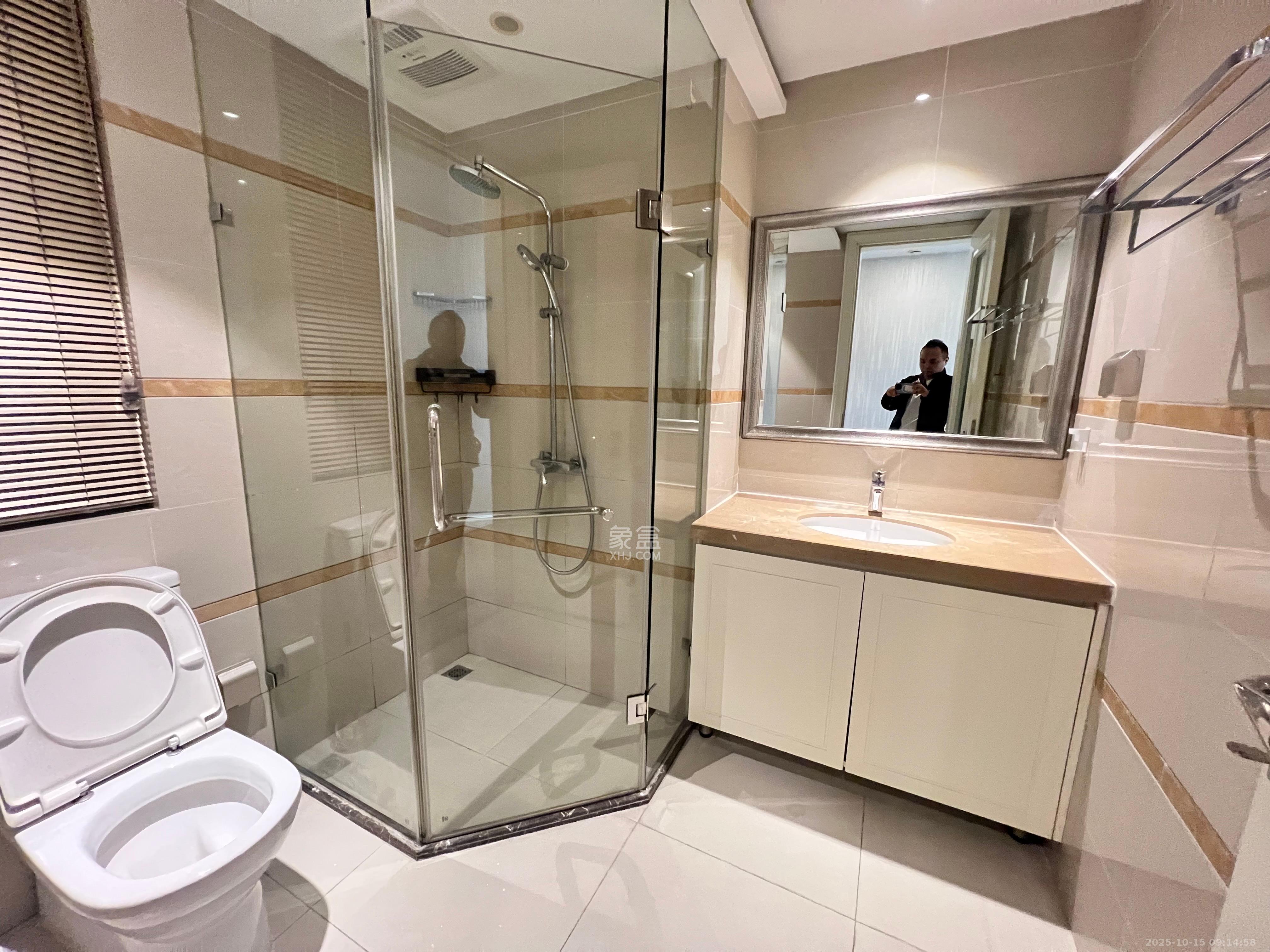 梅溪湖金茂府(金茂广场)(金茂览秀城)  2室2厅2卫    4000.0元/月 梅溪湖金茂府(金茂广场)(金茂览秀城)  2室2厅2卫    4000.0元/月室内图