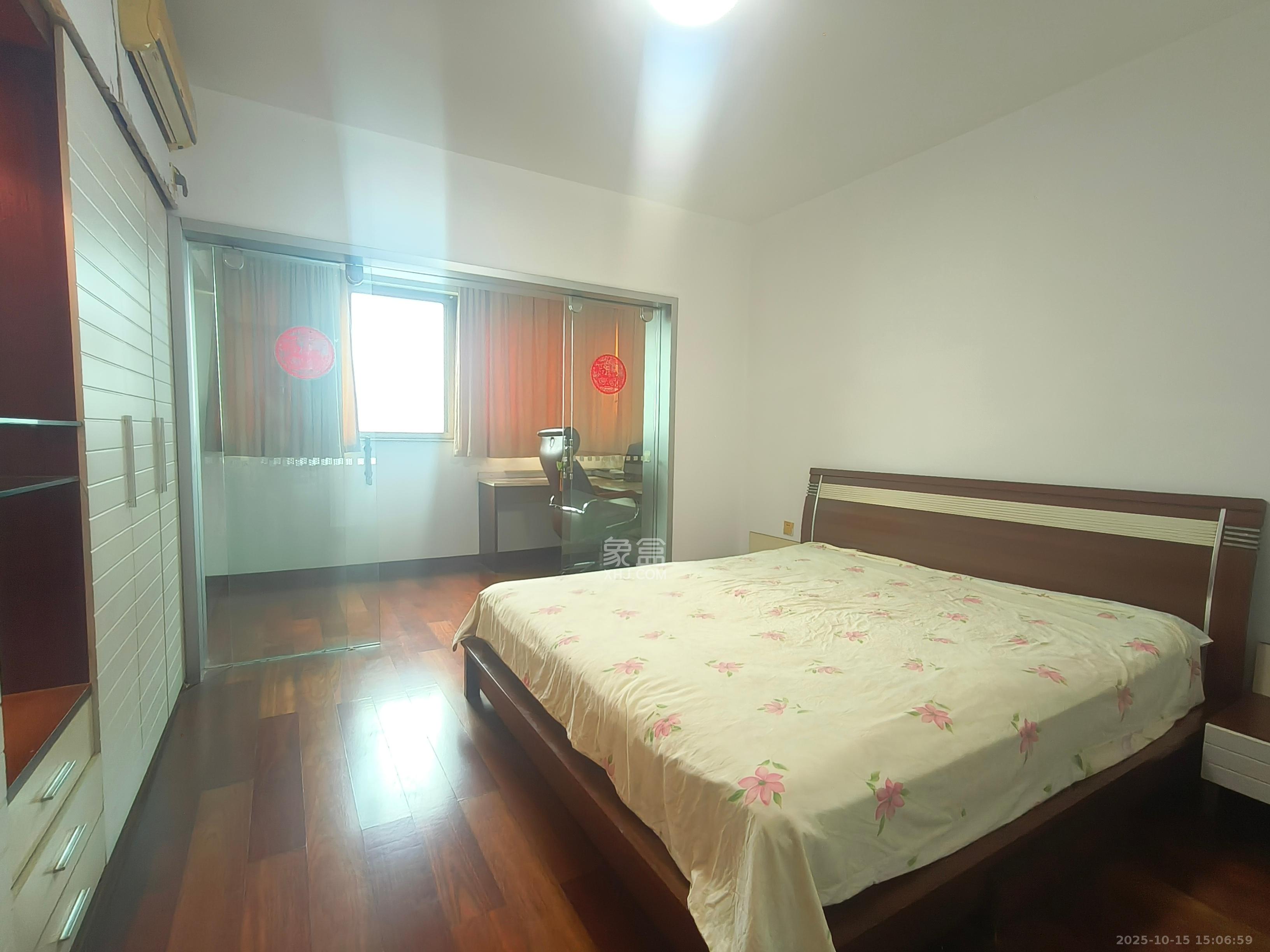 市一医院宿舍  3室2厅2卫    3800.0元/月 市一医院宿舍  3室2厅2卫    3800.0元/月室内图