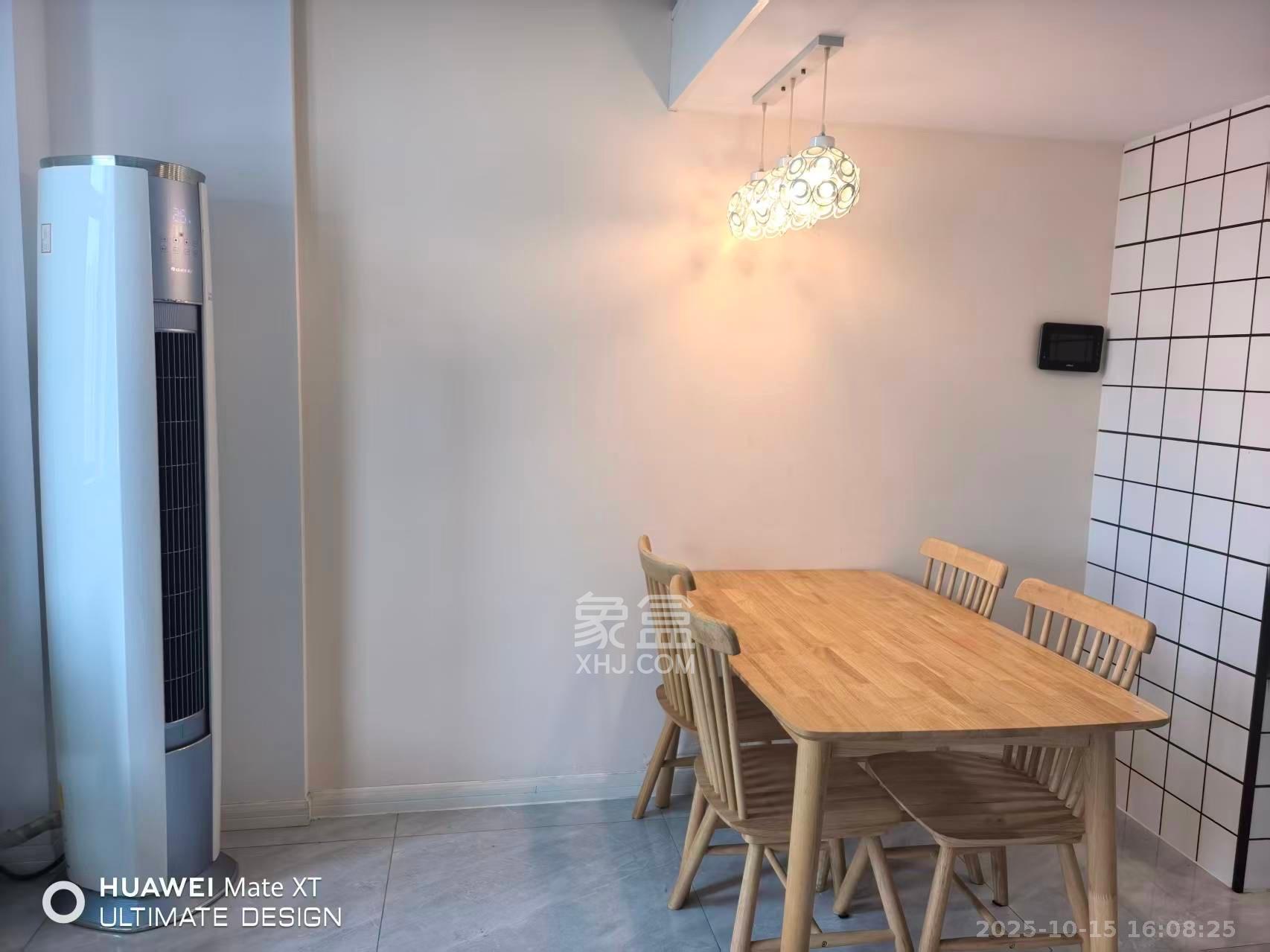 华润置地广场二期 2室1厅1卫 1800.0元/月 华润置地广场二期 2室1厅1卫 1800.0元/月室内图