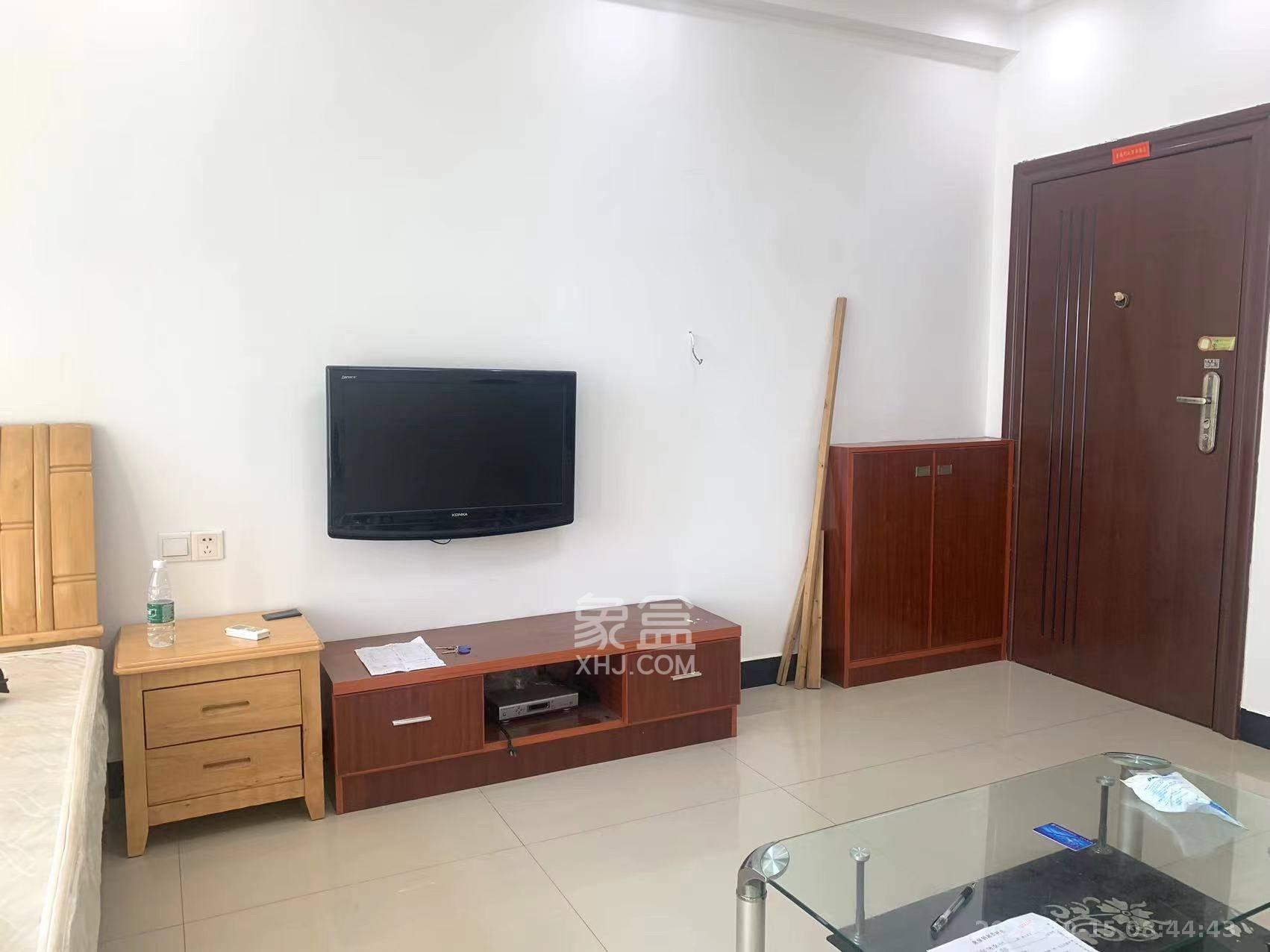 融圣国际 1室1厅1卫 1700.0元/月 融圣国际 1室1厅1卫 1700.0元/月室内图