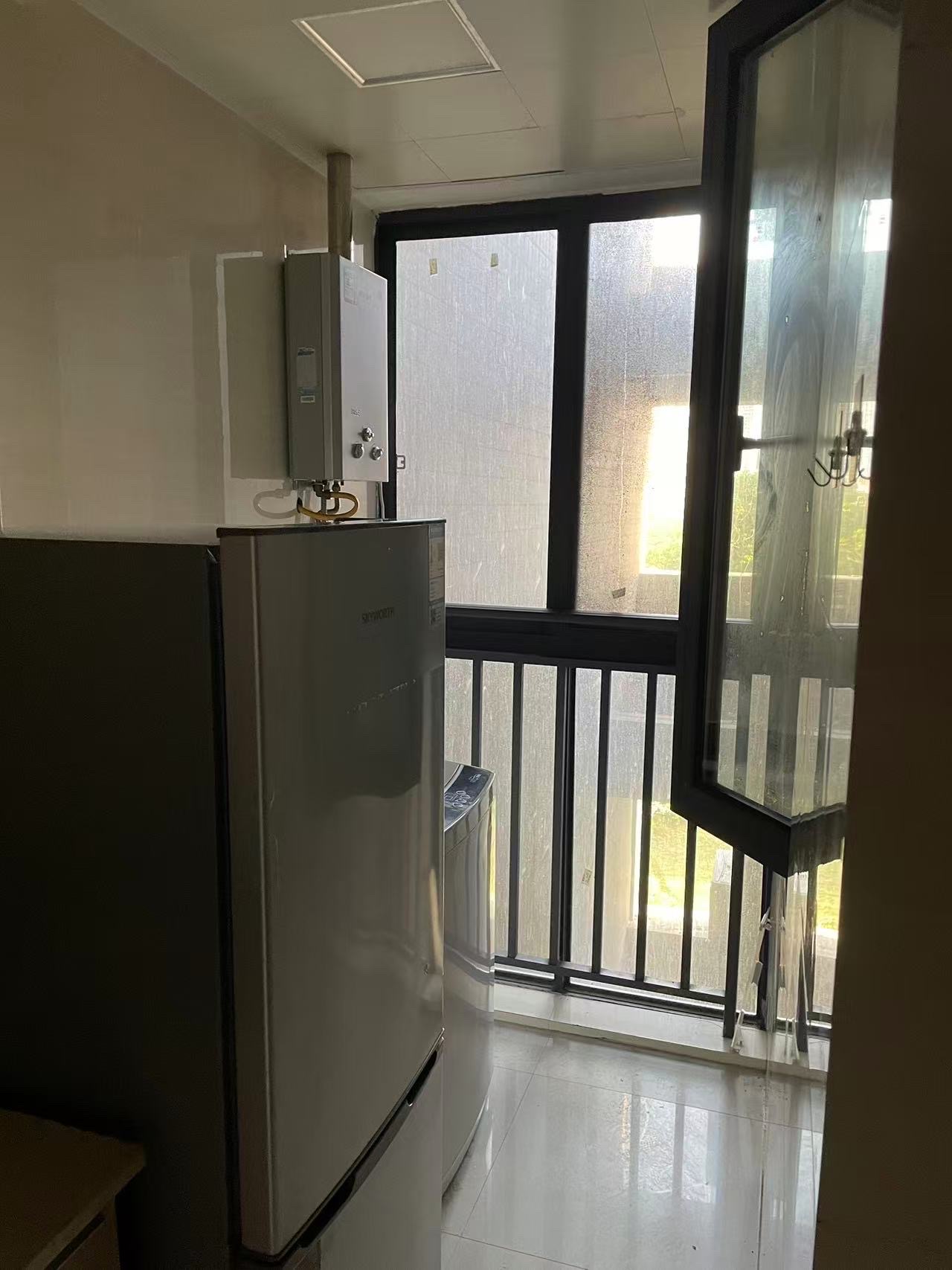 五矿万境水岸一期（万境水岸嘉苑）  1室2厅1卫    2000.0元/月户型图