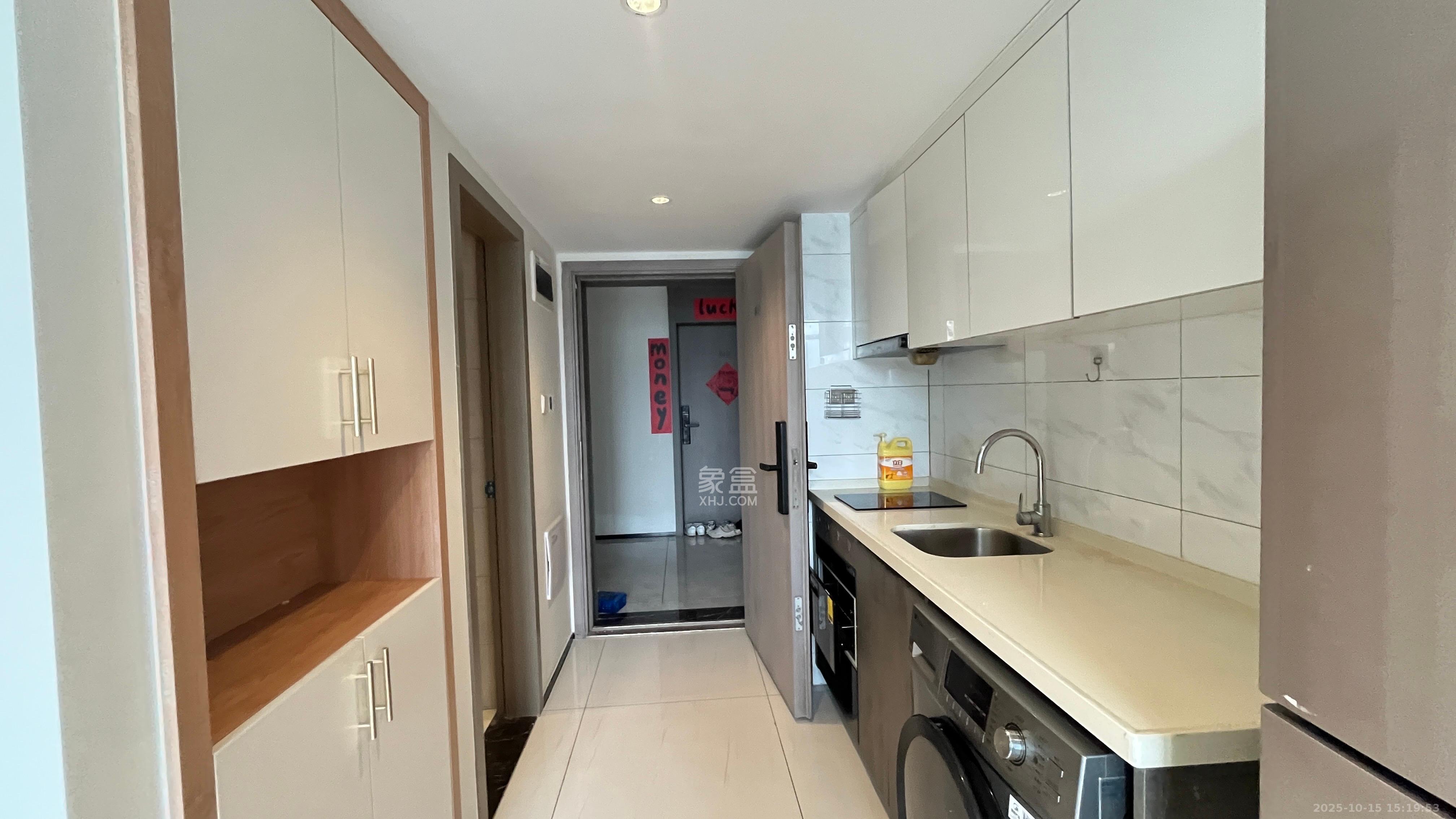 藏珑湖上公馆 1室1厅1卫 2800.0元/月 藏珑湖上公馆 1室1厅1卫 2800.0元/月室内图