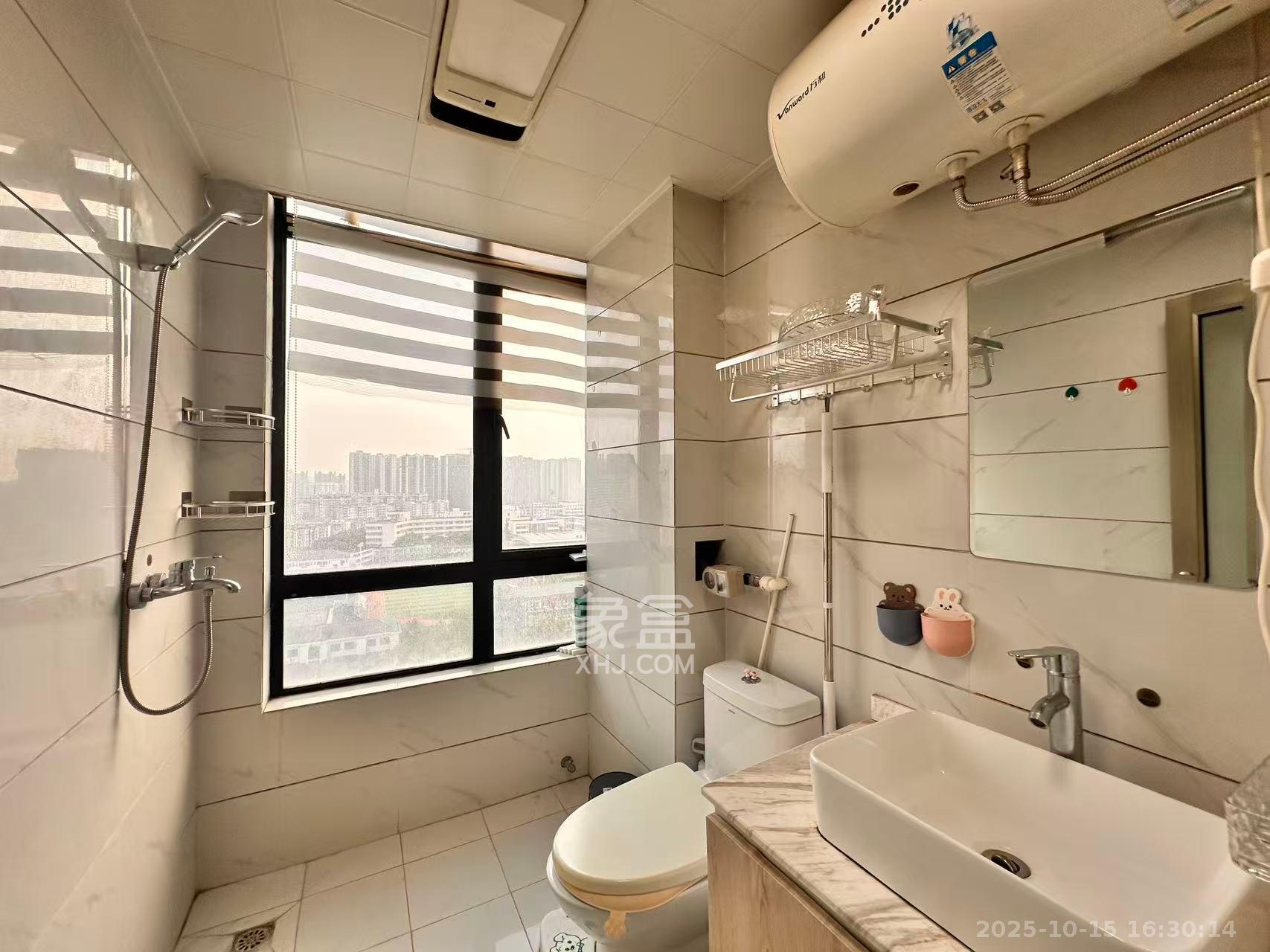 荣悦台 1室1厅1卫 2500.0元/月 荣悦台 1室1厅1卫 2500.0元/月室内图