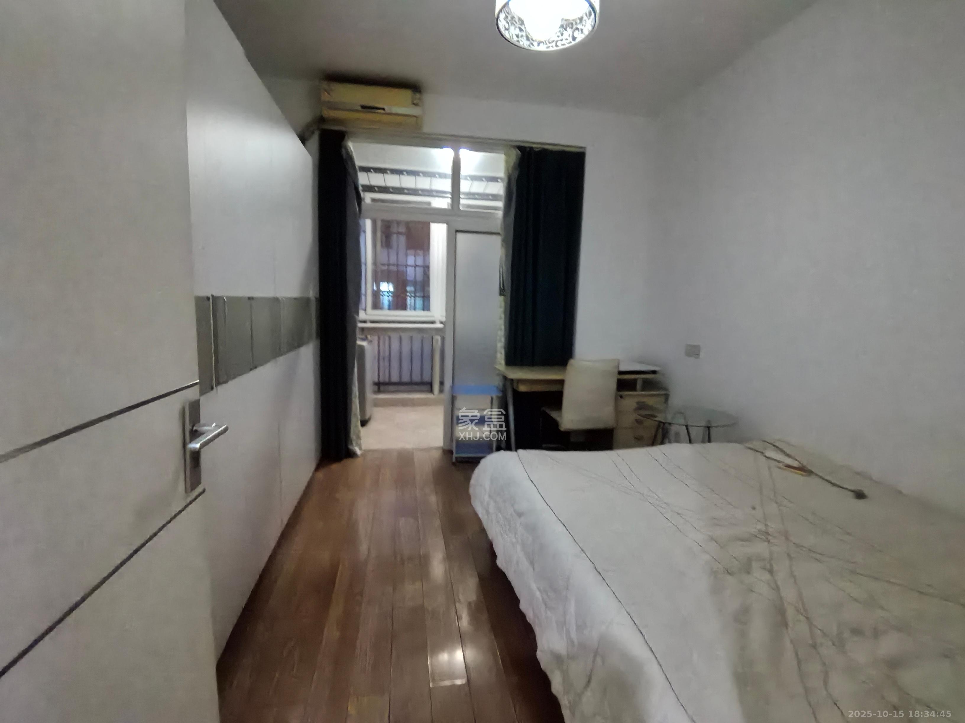 金信阳光在线  2室1厅1卫    1400.0元/月室内图