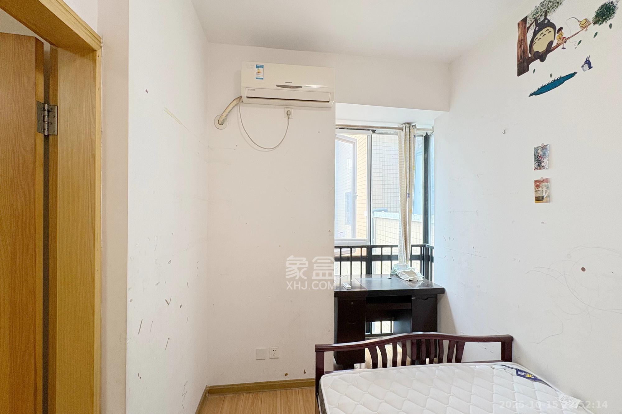 凯通国际城(凯通朝庭)  3室2厅1卫    85.0万 凯通国际城(凯通朝庭)  3室2厅1卫    85.0万卧室