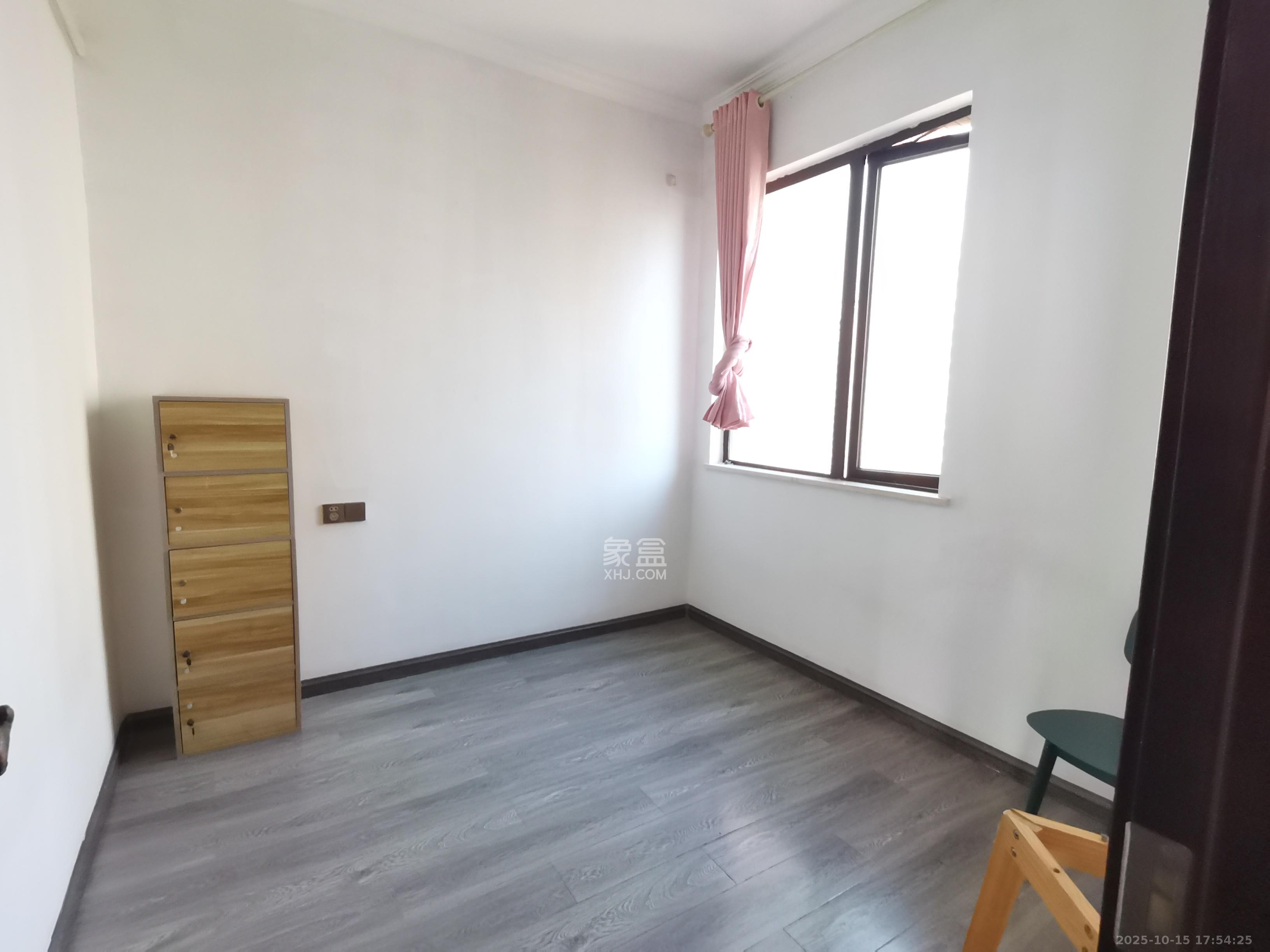 保利西海岸A区  4室2厅2卫    4500.0元/月室内图