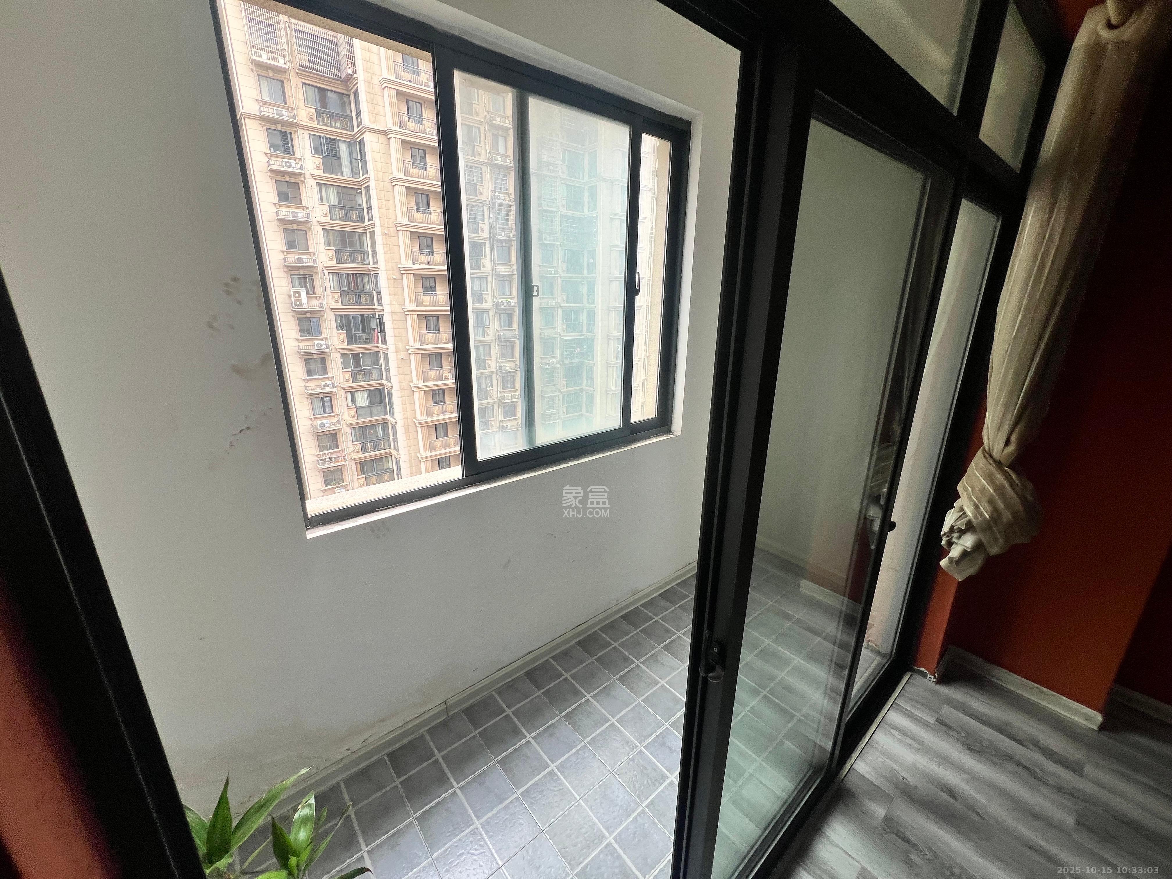 阳光锦城  1室1厅1卫    1600.0元/月室内图