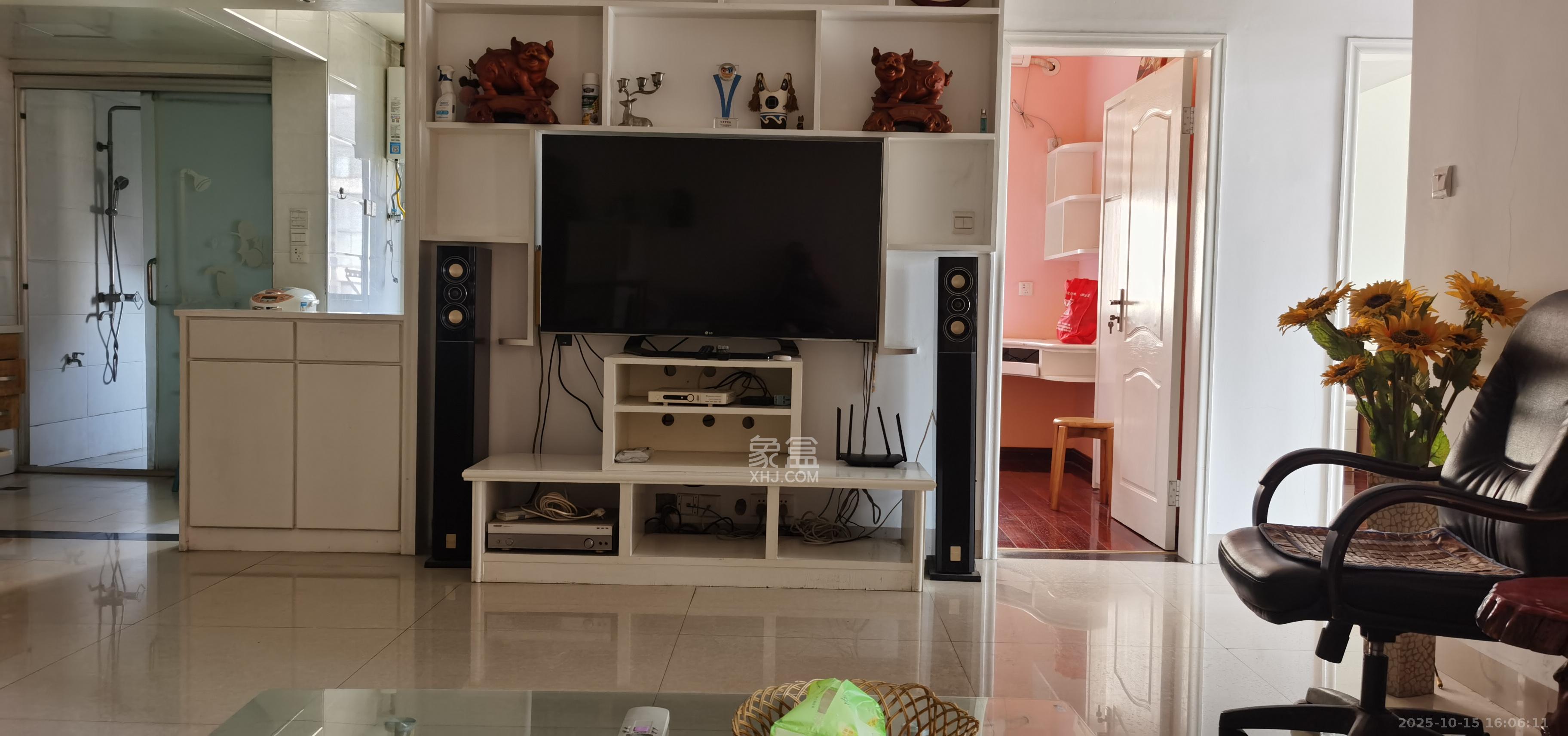 鑫远湘府逸园  3室2厅1卫    2500.0元/月