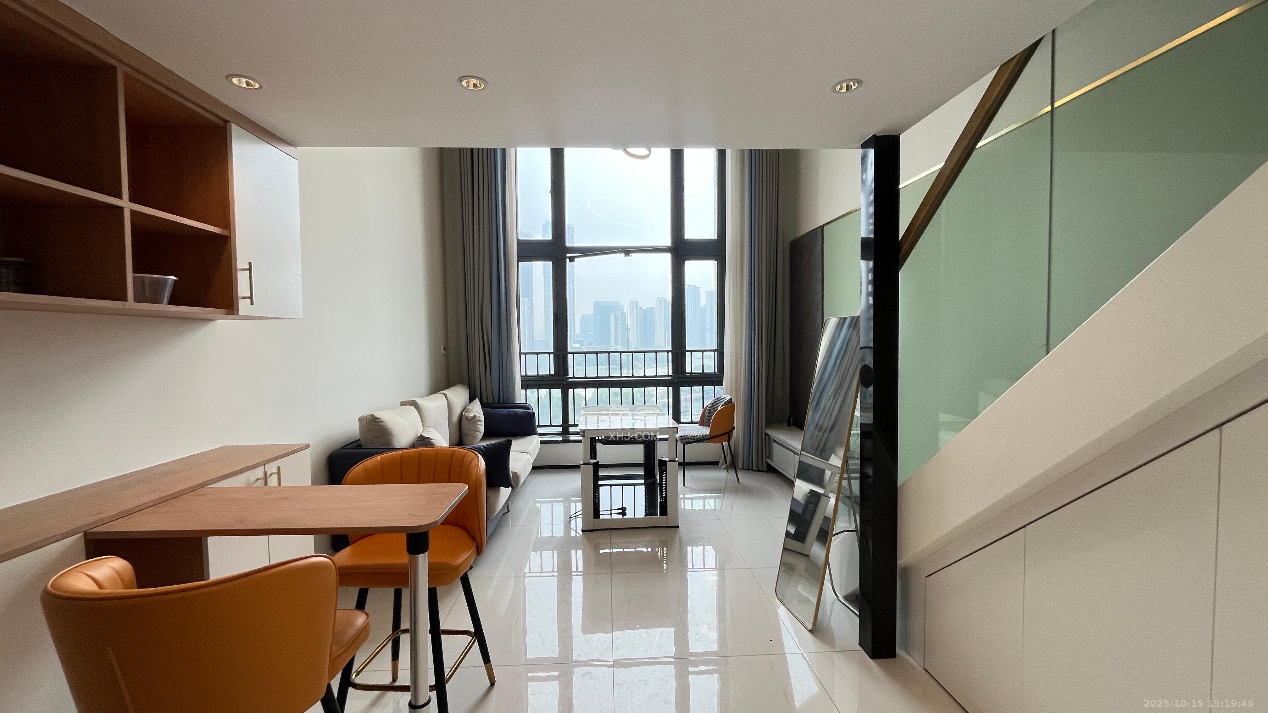 藏珑湖上公馆  1室1厅1卫    2800.0元/月室内图