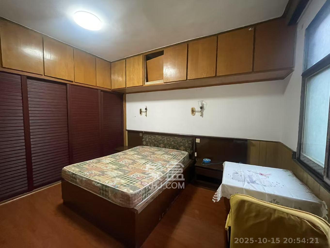 向韶村  1室0厅0卫    1500.0元/月 向韶村  1室0厅0卫    1500.0元/月室内图1