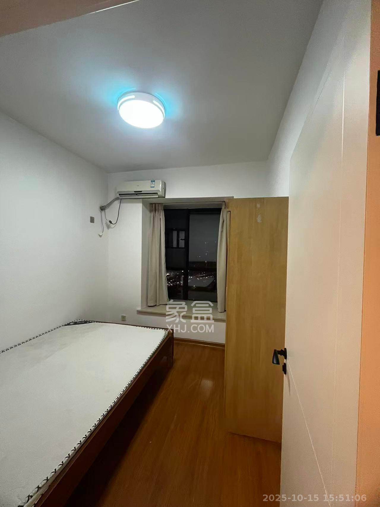 鑫远湘府华城 3室2厅2卫 2400.0元/月 鑫远湘府华城 3室2厅2卫 2400.0元/月室内图