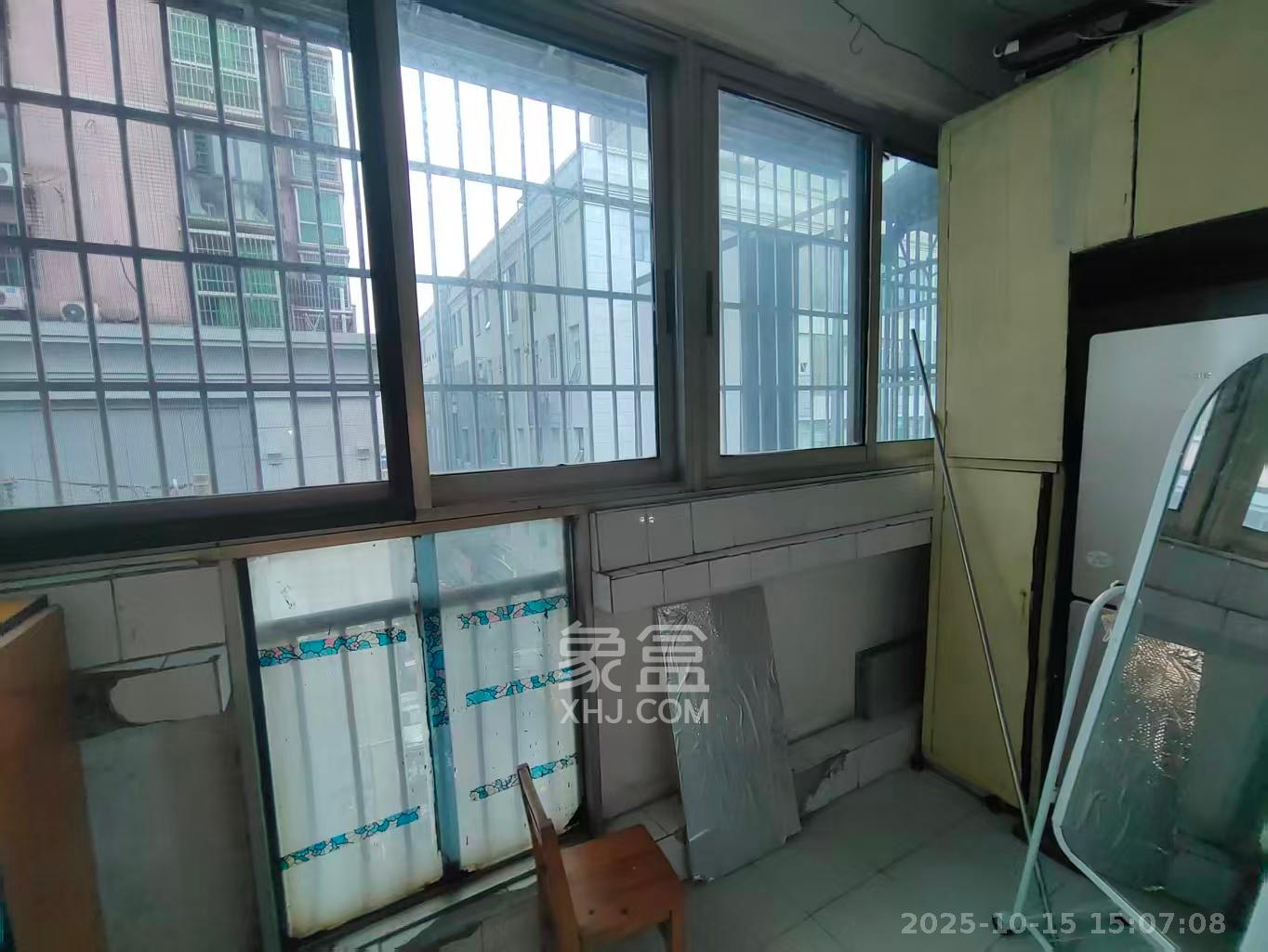 工商所宿舍(上碧湘街30号) 2室1厅1卫 2400.0元/月 工商所宿舍(上碧湘街30号) 2室1厅1卫 2400.0元/月室内图