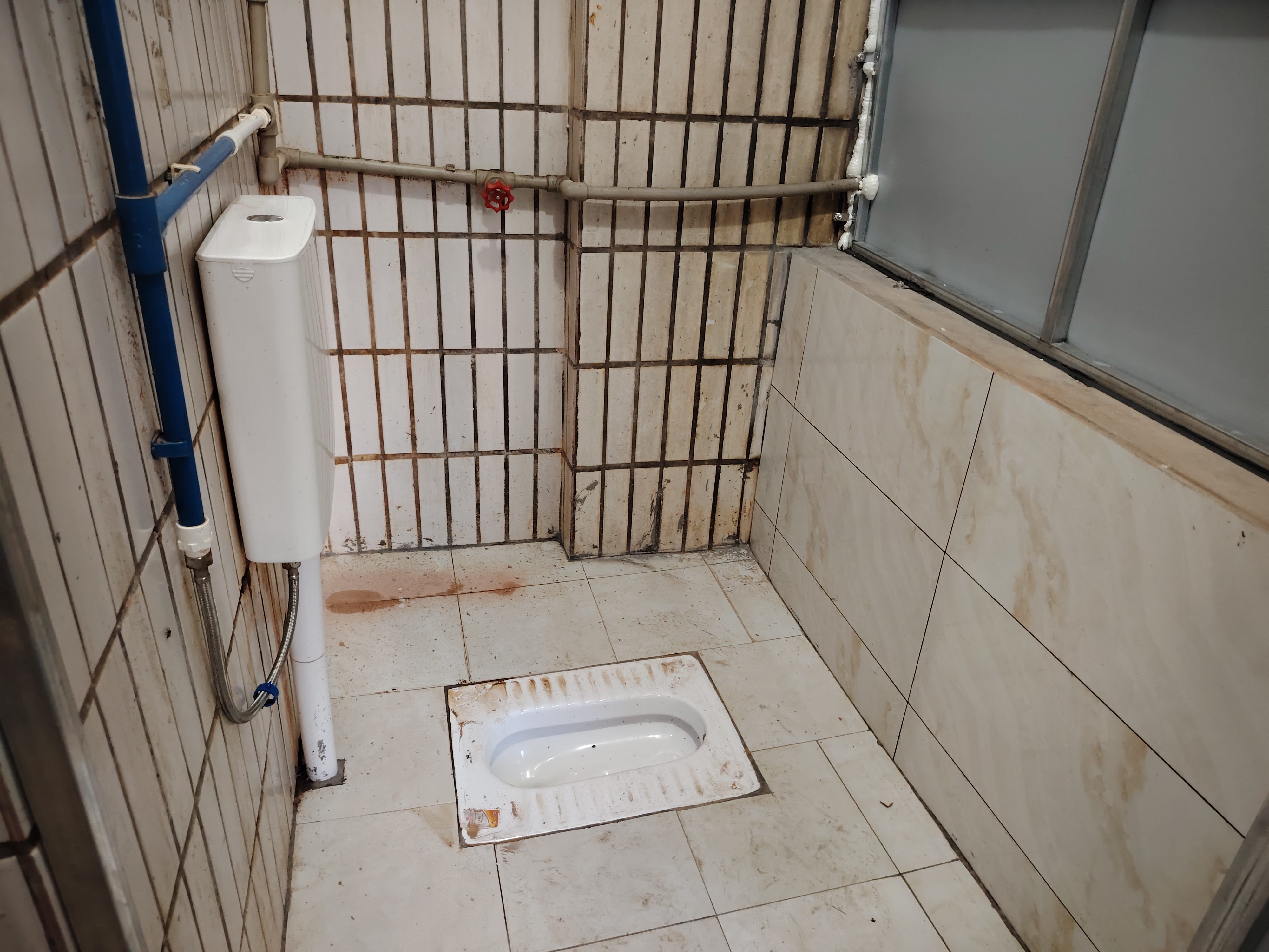 兰海佳园 4室2厅2卫 1300.0元/月 兰海佳园 4室2厅2卫 1300.0元/月室内图