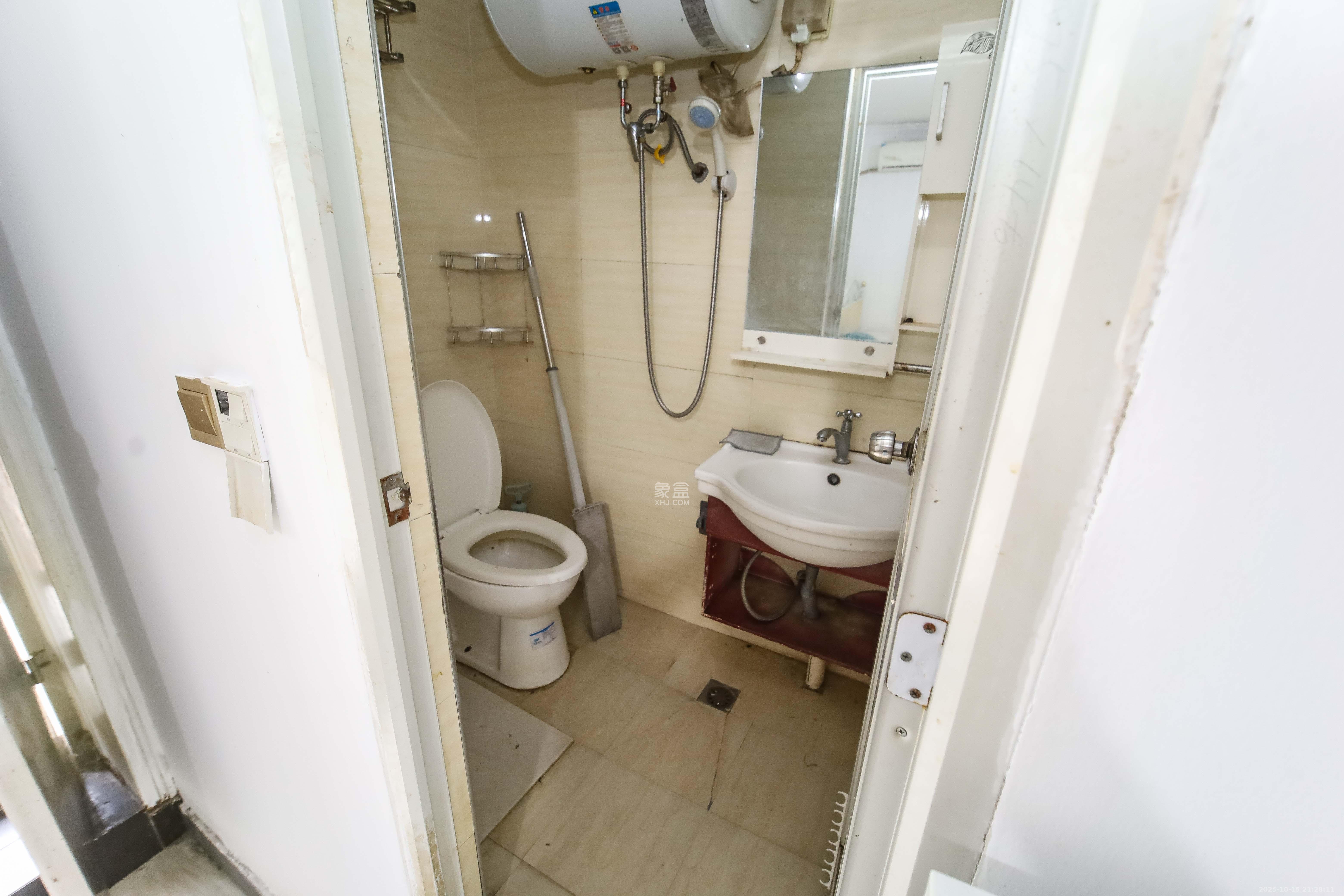 泰禹公馆  2室1厅1卫    66.0万卫生间