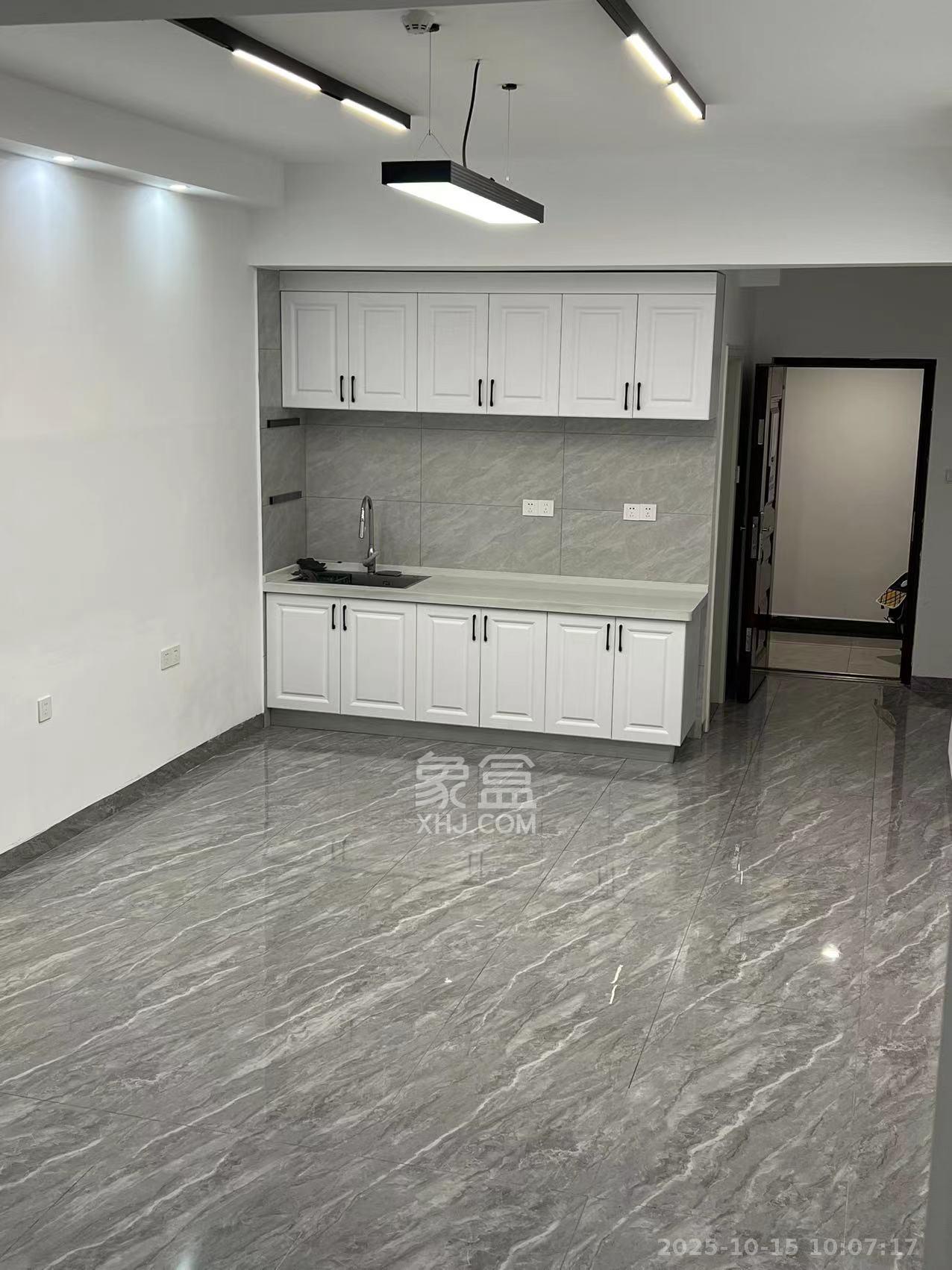 中建嘉和城  1室1厅1卫    1600.0元/月室内图