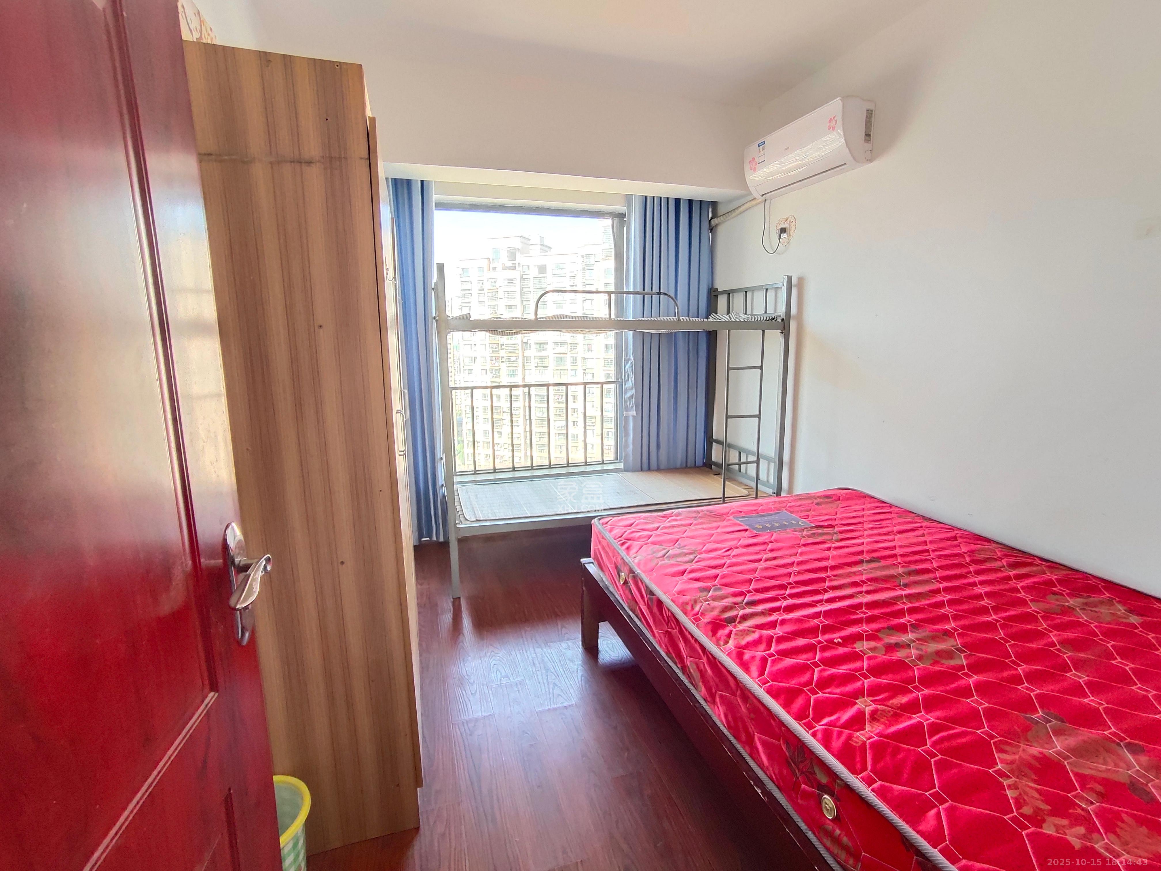 中城丽景香山园  4室2厅2卫    3300.0元/月室内图