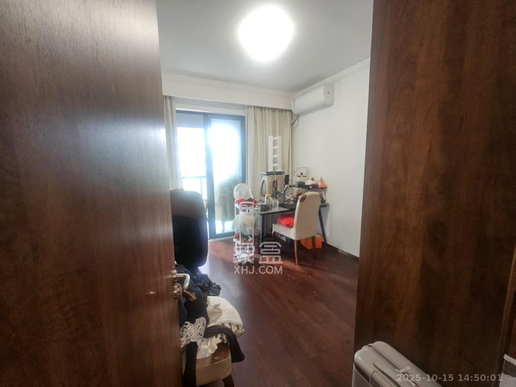 旭辉都会山  3室2厅2卫    4100.0元/月 旭辉都会山  3室2厅2卫    4100.0元/月