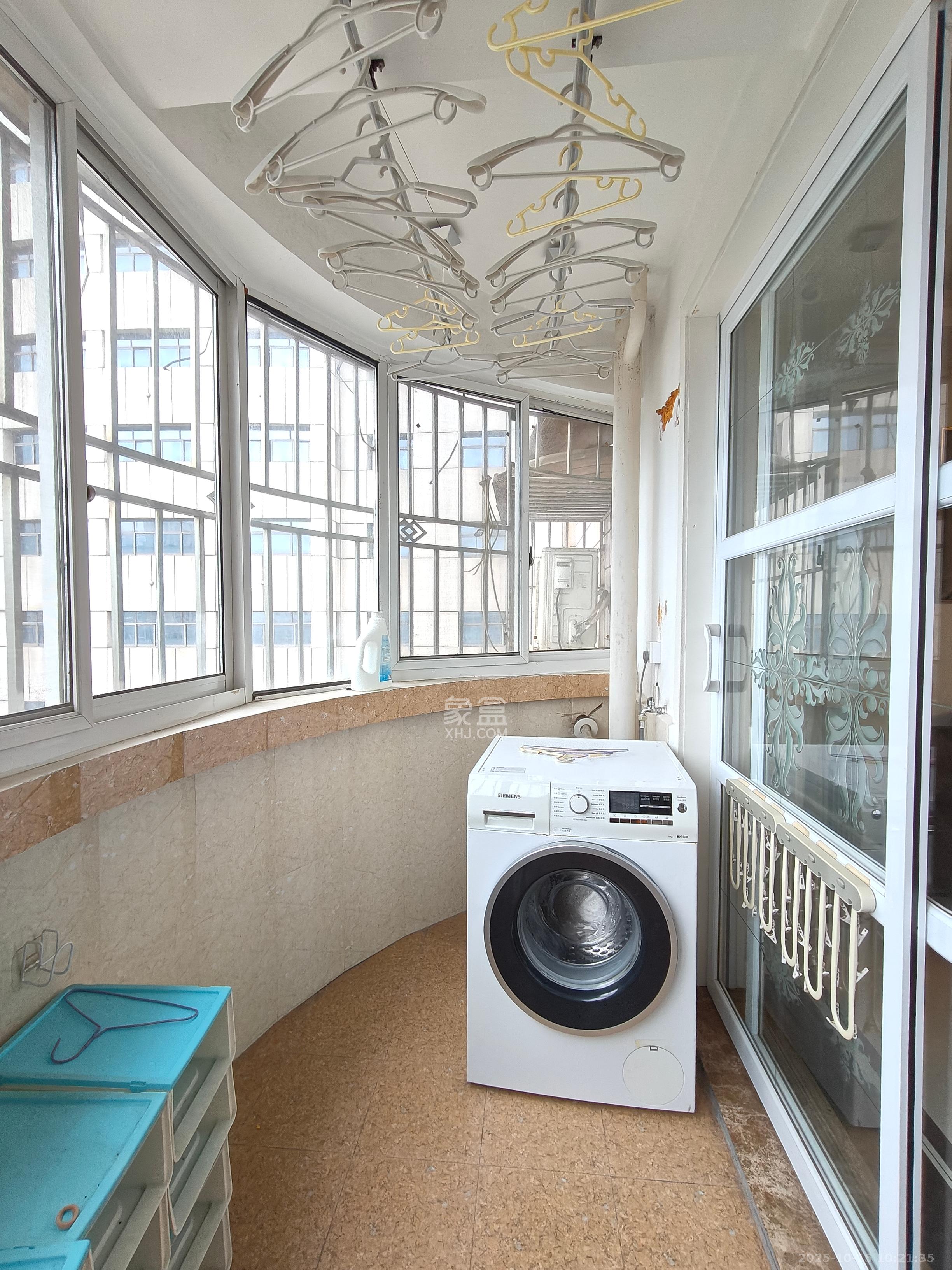 城市花园 3室2厅2卫 3500.0元/月 城市花园 3室2厅2卫 3500.0元/月室内图