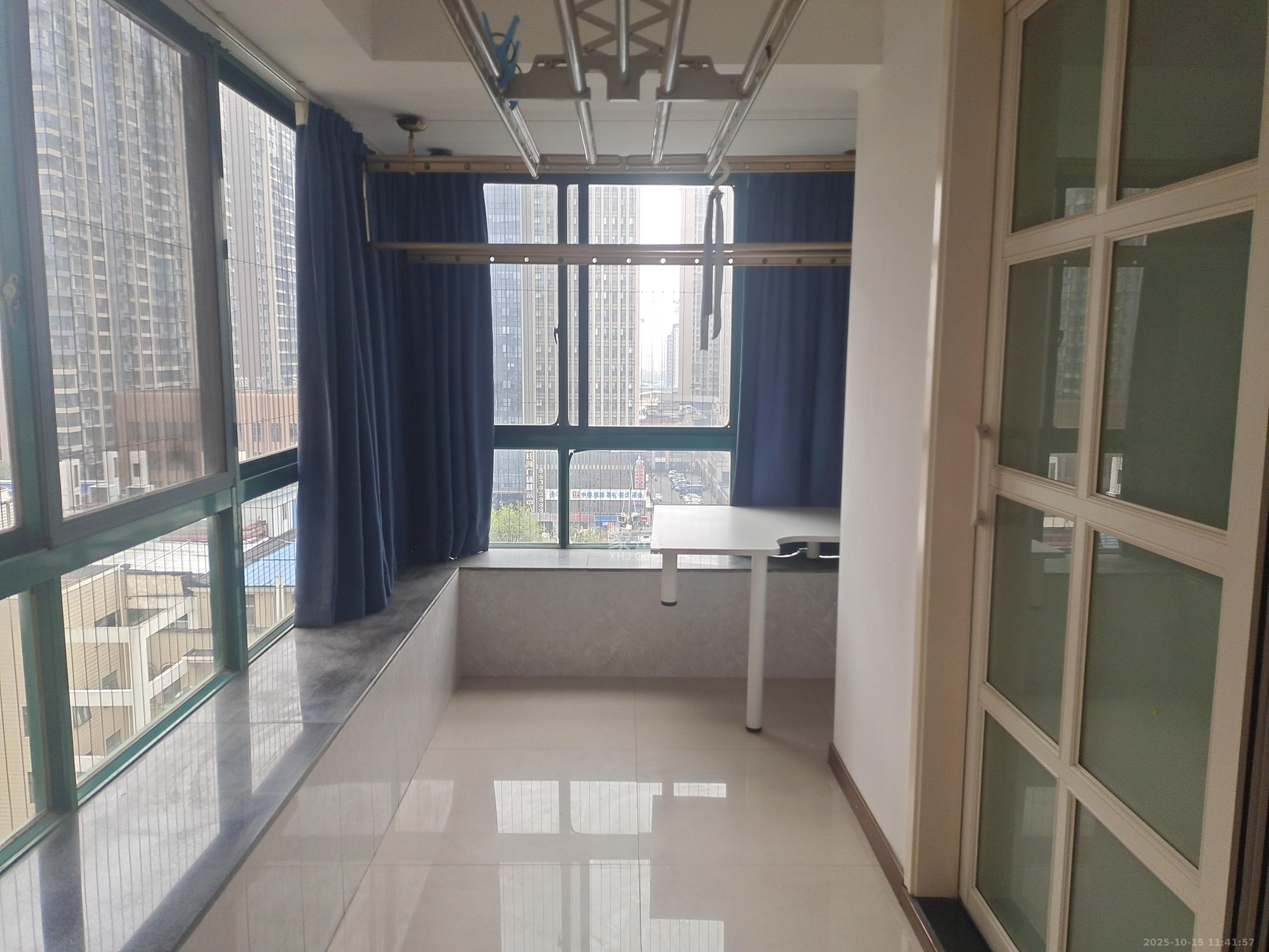 明城公寓  5室2厅2卫    3500.0元/月 明城公寓  5室2厅2卫    3500.0元/月室内图