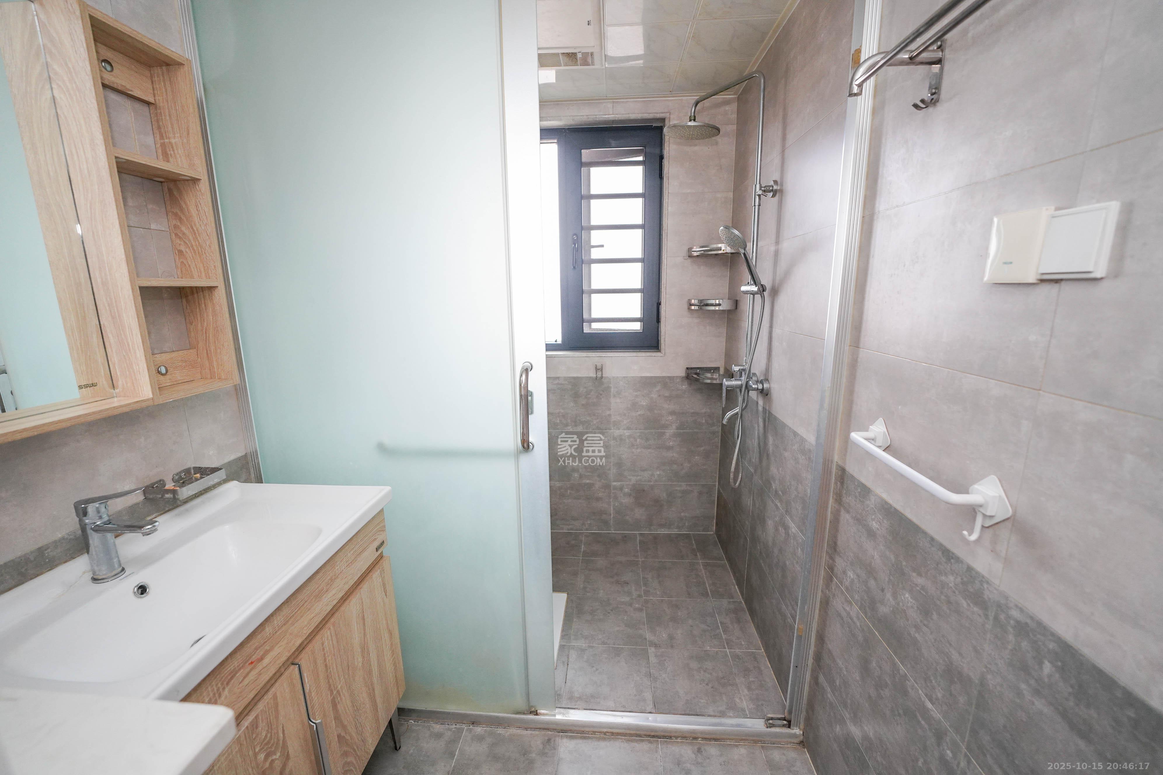 丽发新城  1室0厅0卫    170.0万卫生间