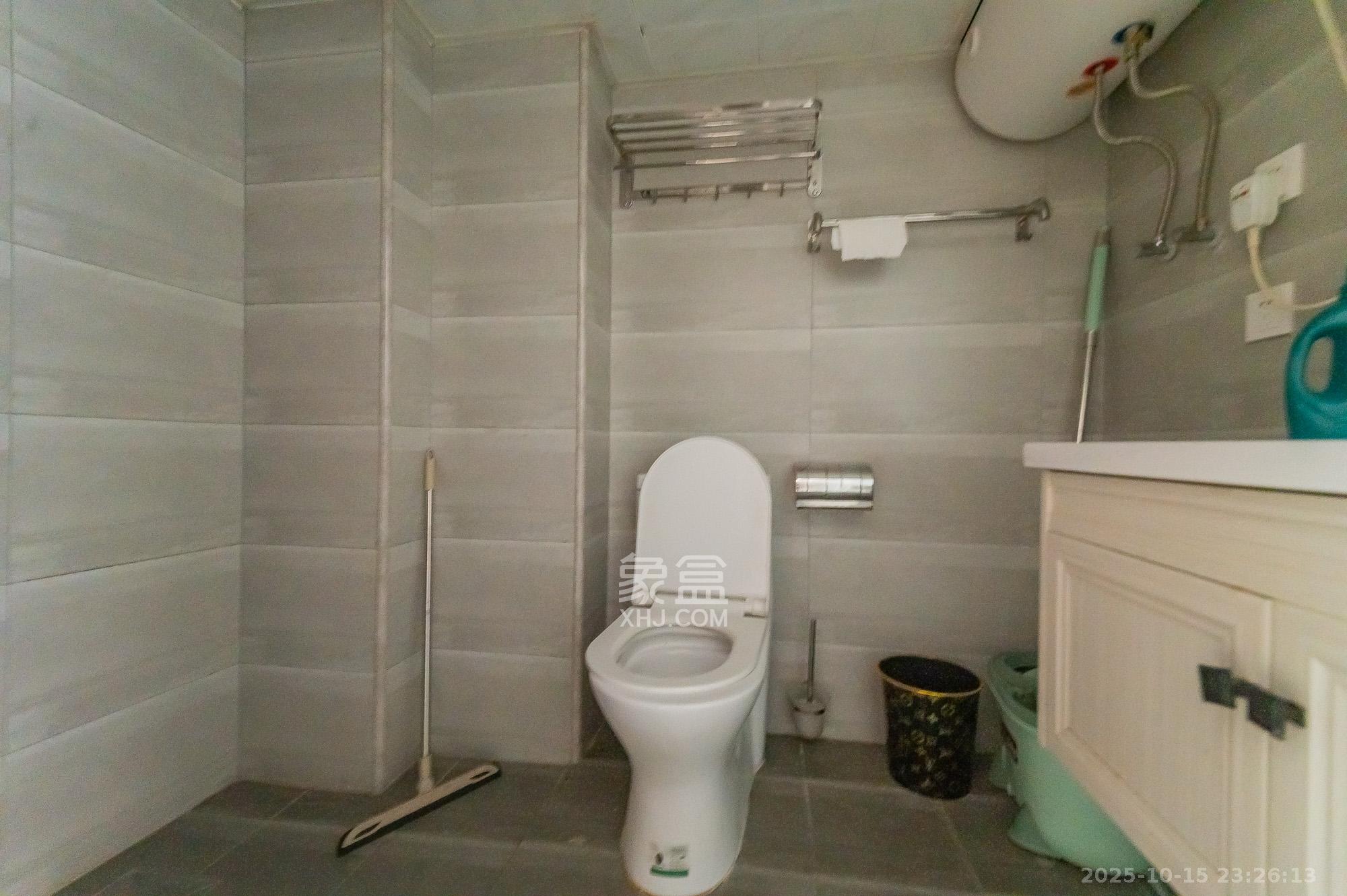 海伦春天  2室1厅1卫    28.0万卫生间