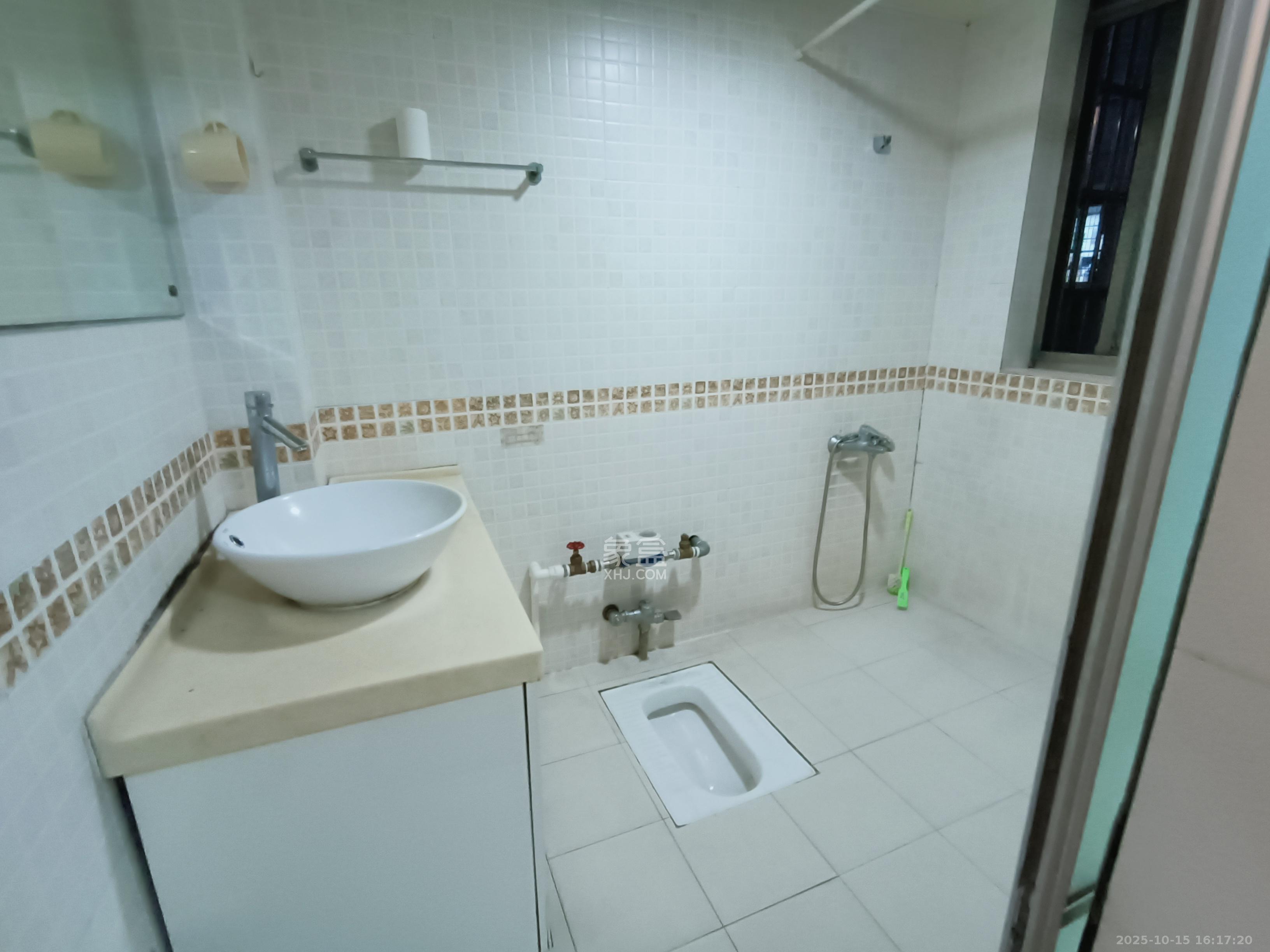 荷花园电信宿舍(天辰荷花苑)  2室1厅1卫    2200.0元/月 荷花园电信宿舍(天辰荷花苑)  2室1厅1卫    2200.0元/月室内图