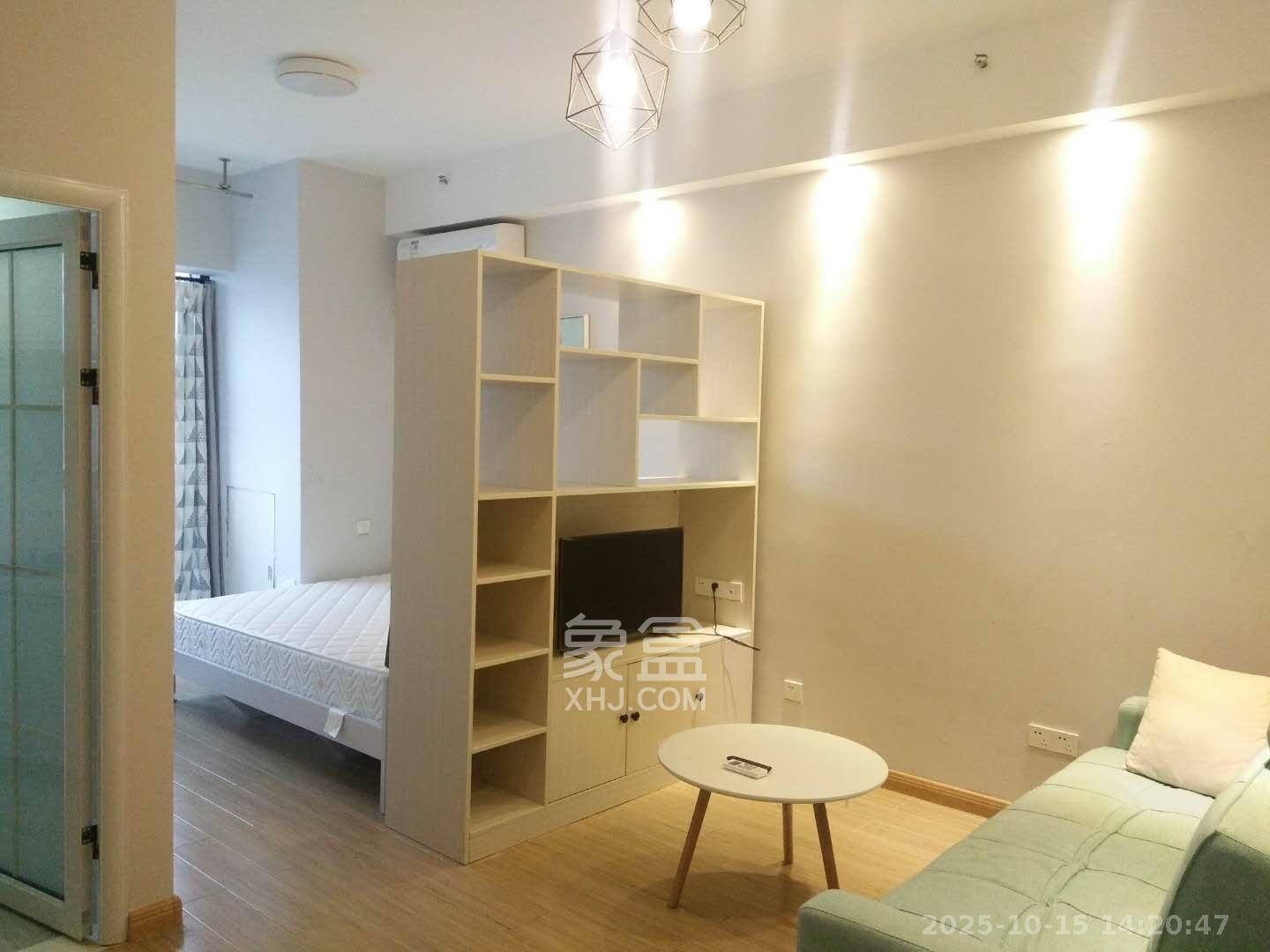 第六都（陆都小区）  1室1厅1卫    1800.0元/月室内图