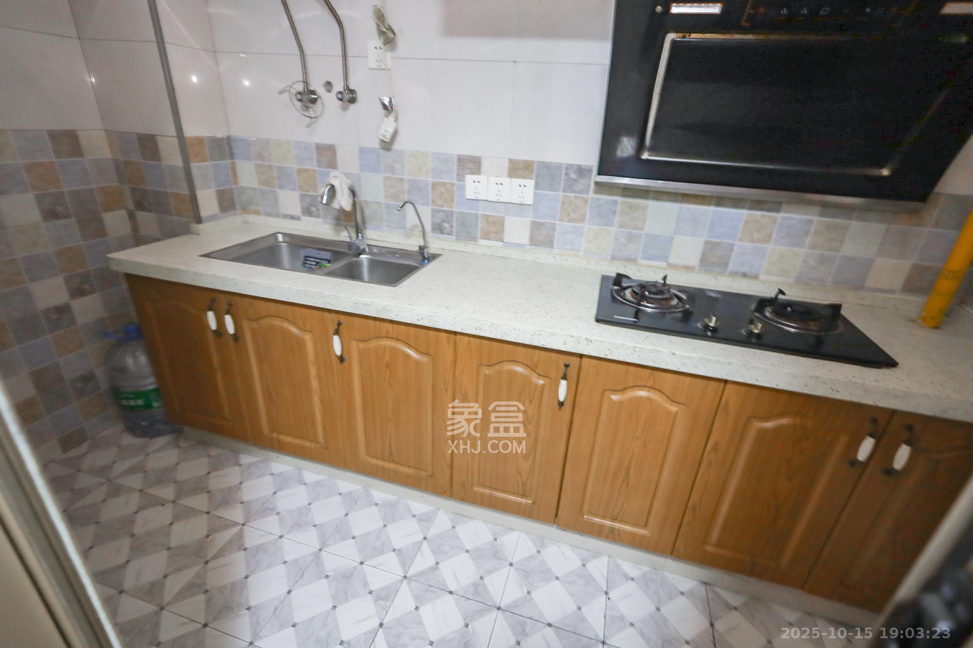 华韵城市海岸(城市水岸苑)  5室2厅2卫    229.0万 华韵城市海岸(城市水岸苑)  5室2厅2卫    229.0万其他