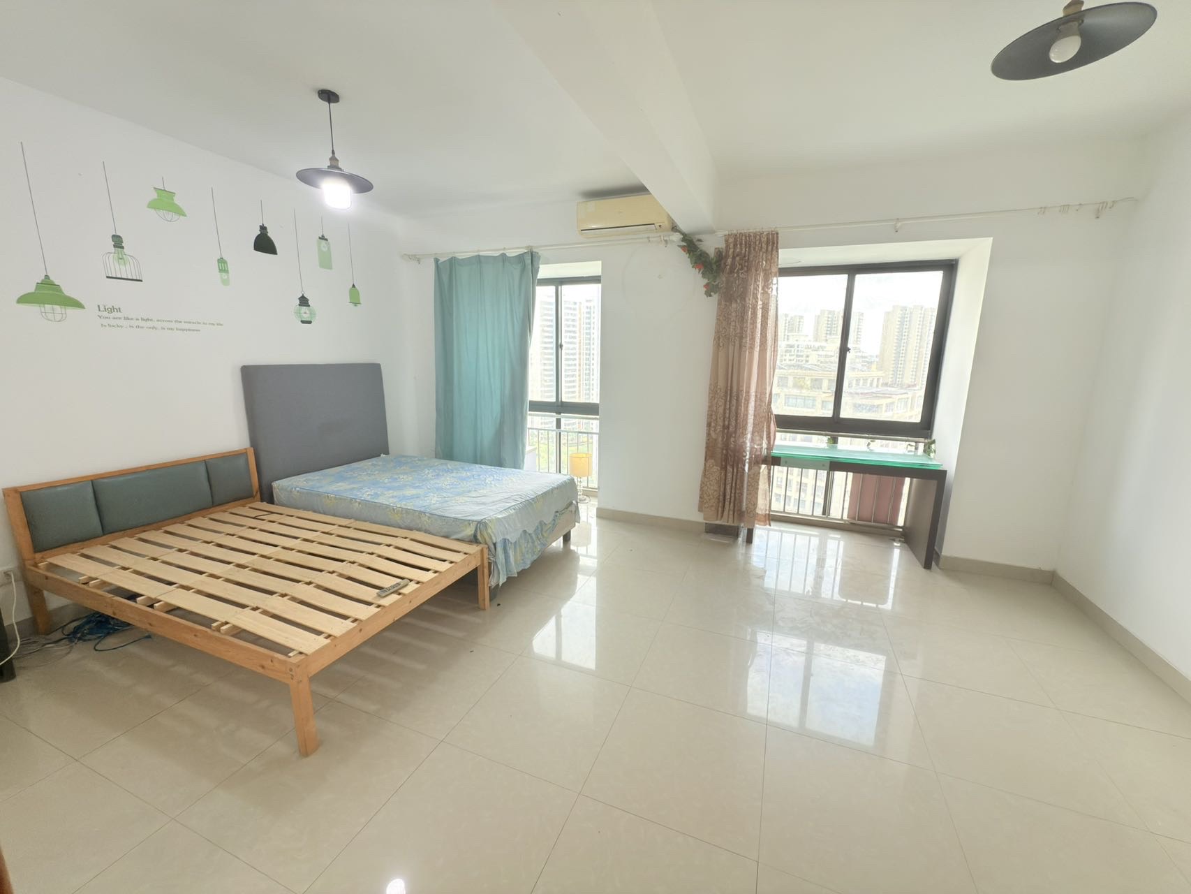 康馨花园  3室2厅1卫    2000.0元/月室内图