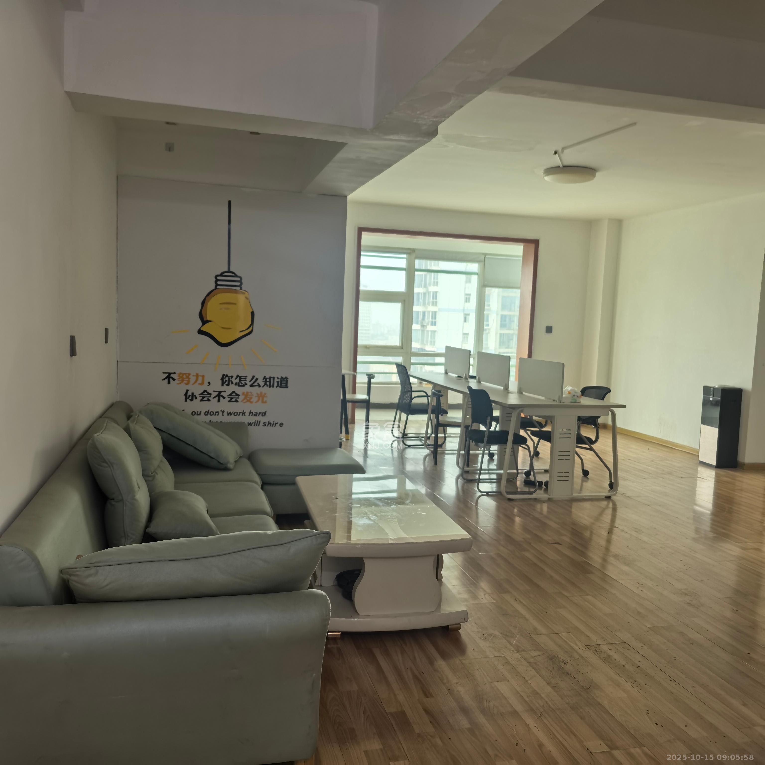 佳天国际新城 3室2厅2卫 3200.0元/月 佳天国际新城 3室2厅2卫 3200.0元/月室内图