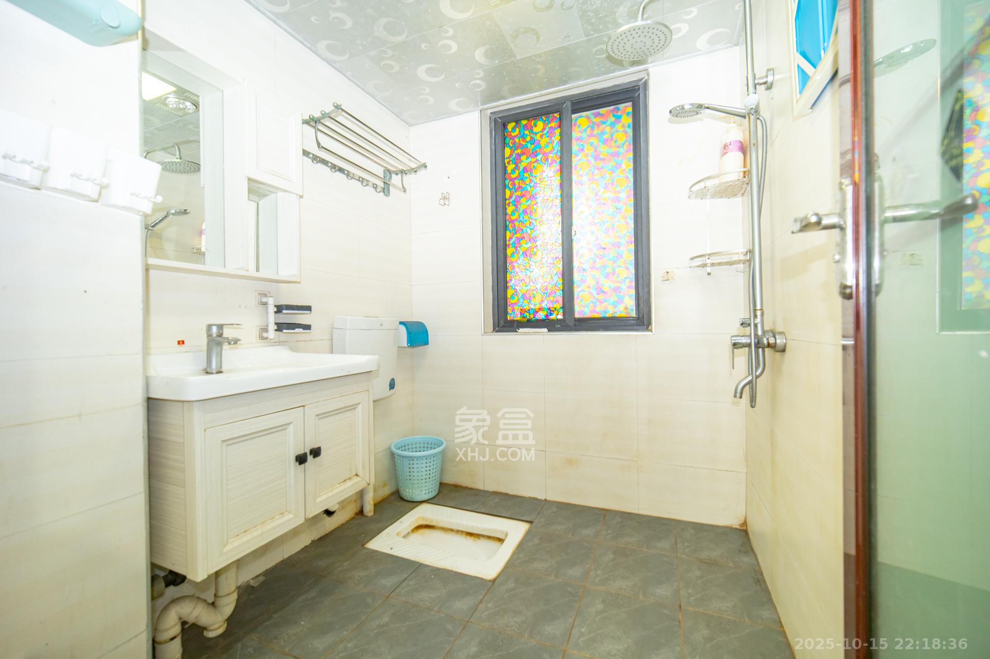 尚都花园城  3室2厅1卫    75.0万卫生间