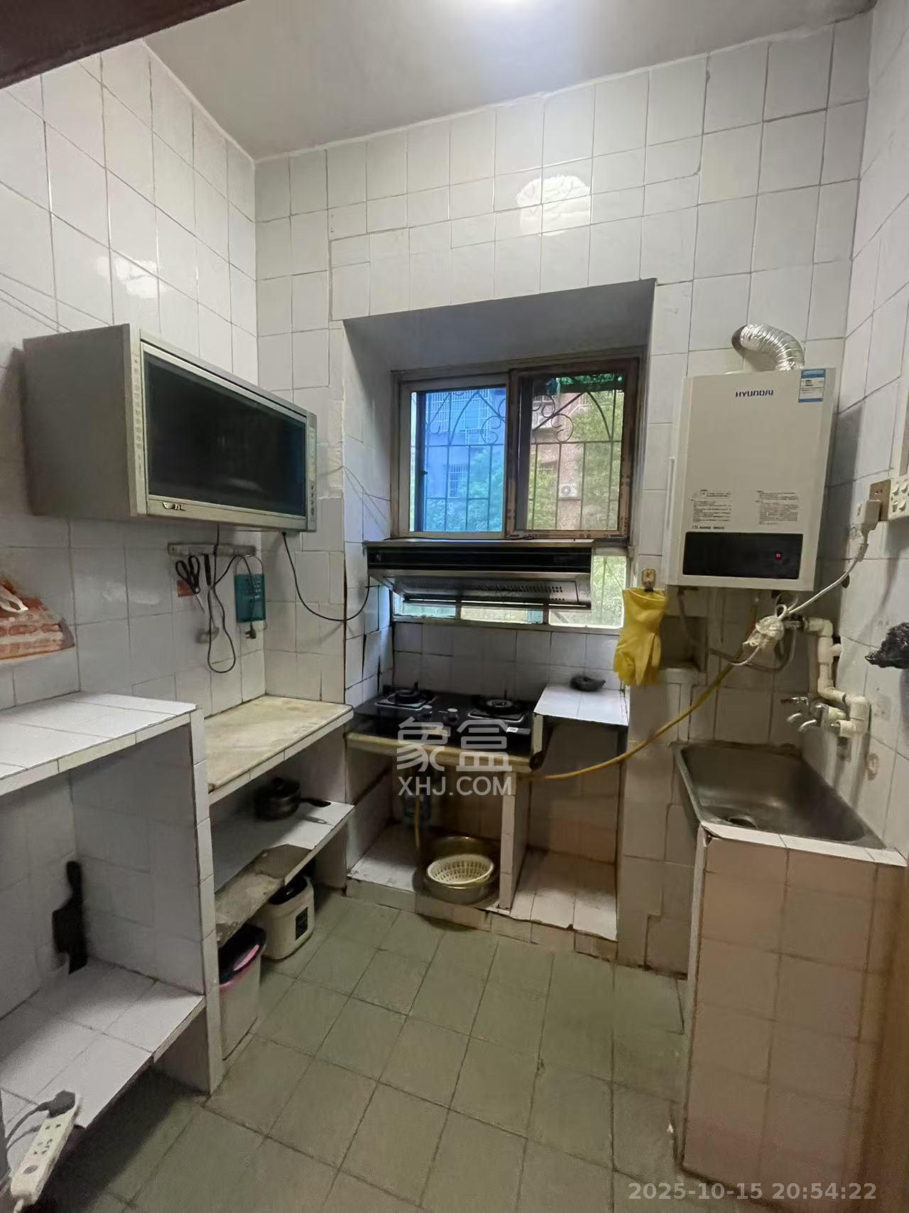 向韶村  1室0厅0卫    1500.0元/月 向韶村  1室0厅0卫    1500.0元/月室内图