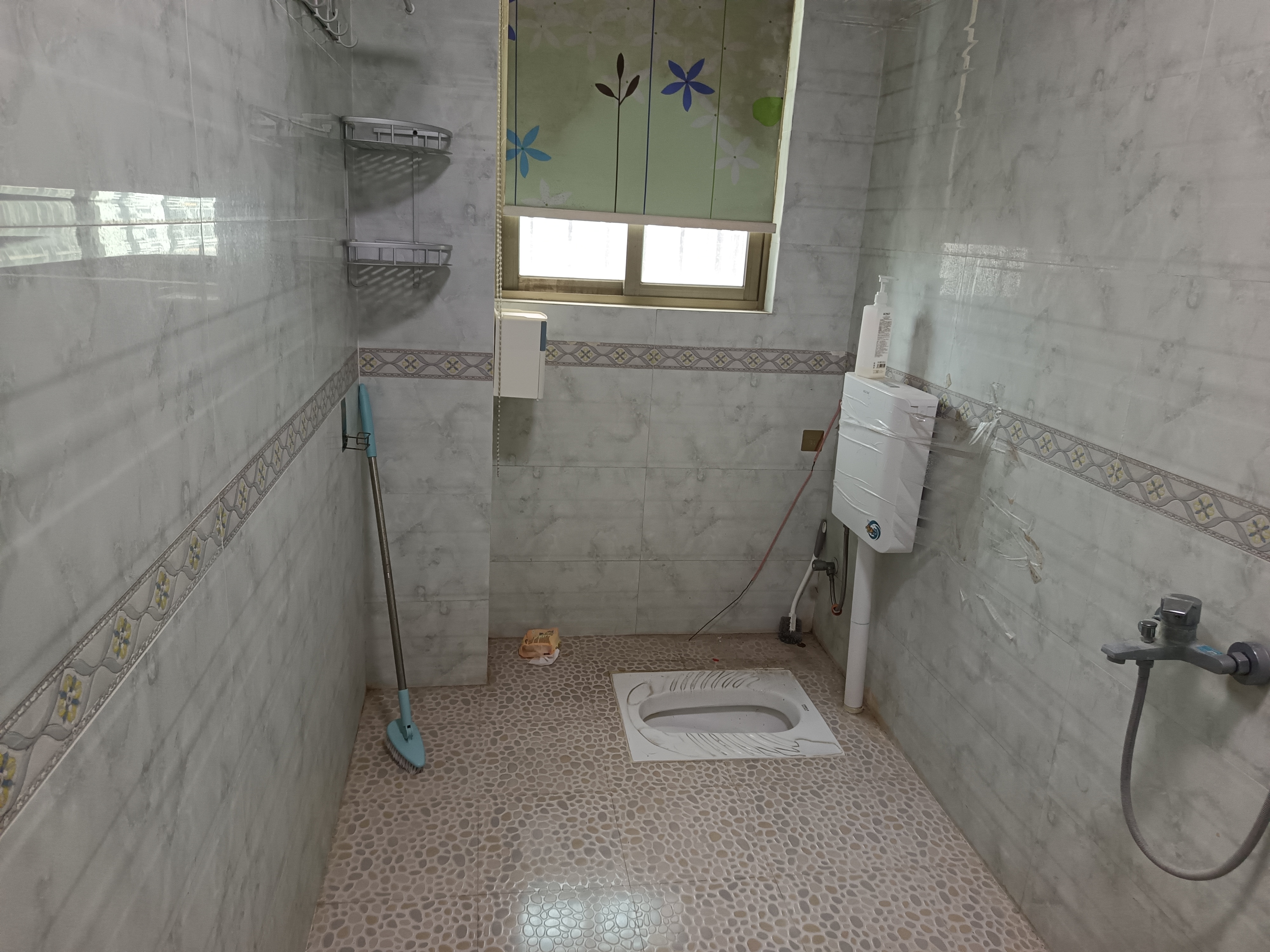 友谊华庭  3室2厅1卫    2500.0元/月室内图