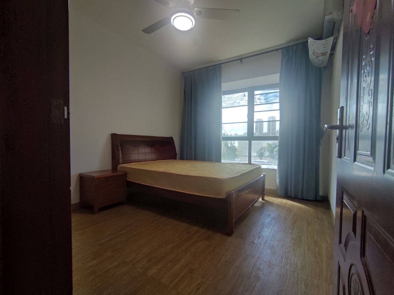 国兴城(B区)  2室2厅1卫    2700.0元/月 国兴城(B区)  2室2厅1卫    2700.0元/月室内图