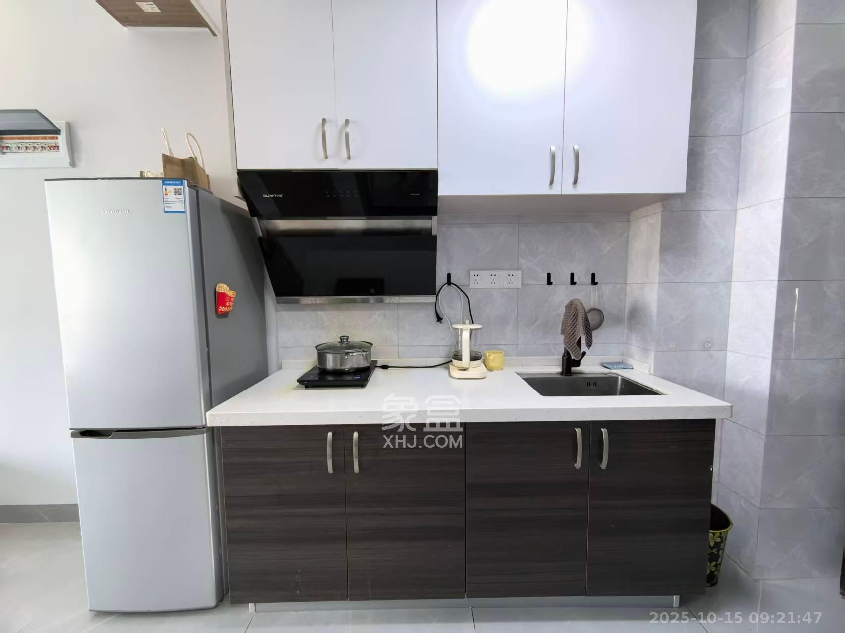 润和国际广场  1室1厅1卫    1700.0元/月 润和国际广场  1室1厅1卫    1700.0元/月室内图