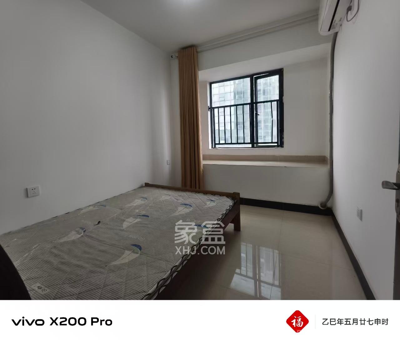 兴旺双铁城  4室2厅2卫    3000.0元/月室内图