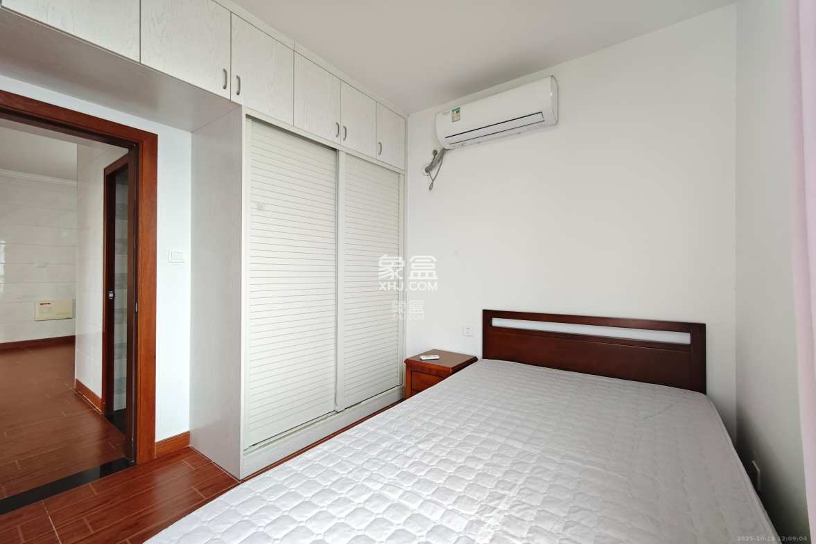 蓝光幸福满庭 2室2厅1卫 2180.0元/月 蓝光幸福满庭 2室2厅1卫 2180.0元/月室内图